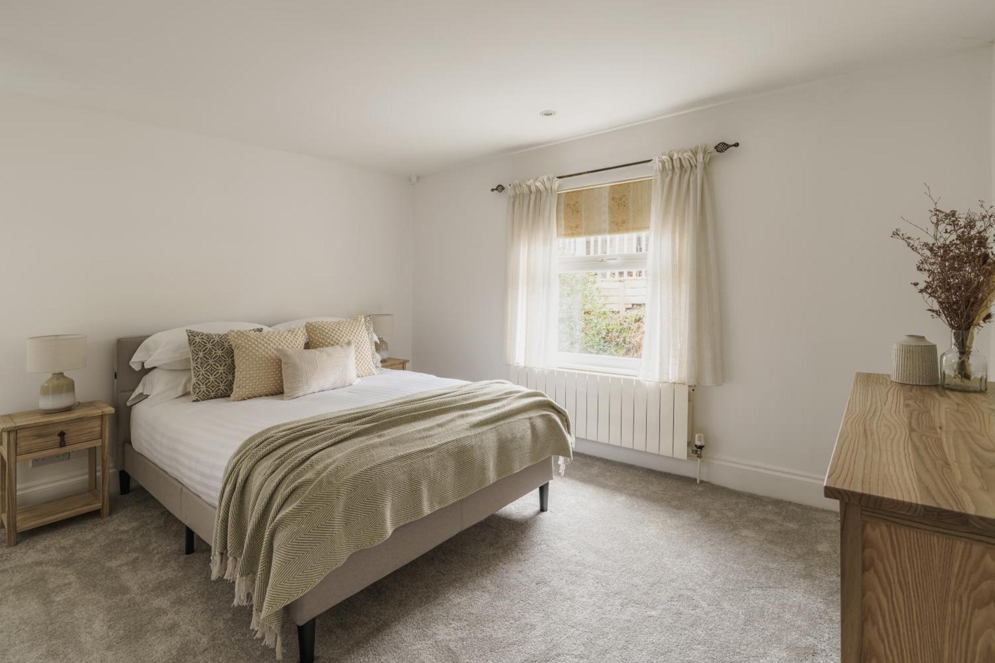 Heathmere- Lovely Views, Free Parking, Pet Friendly * Windermere
