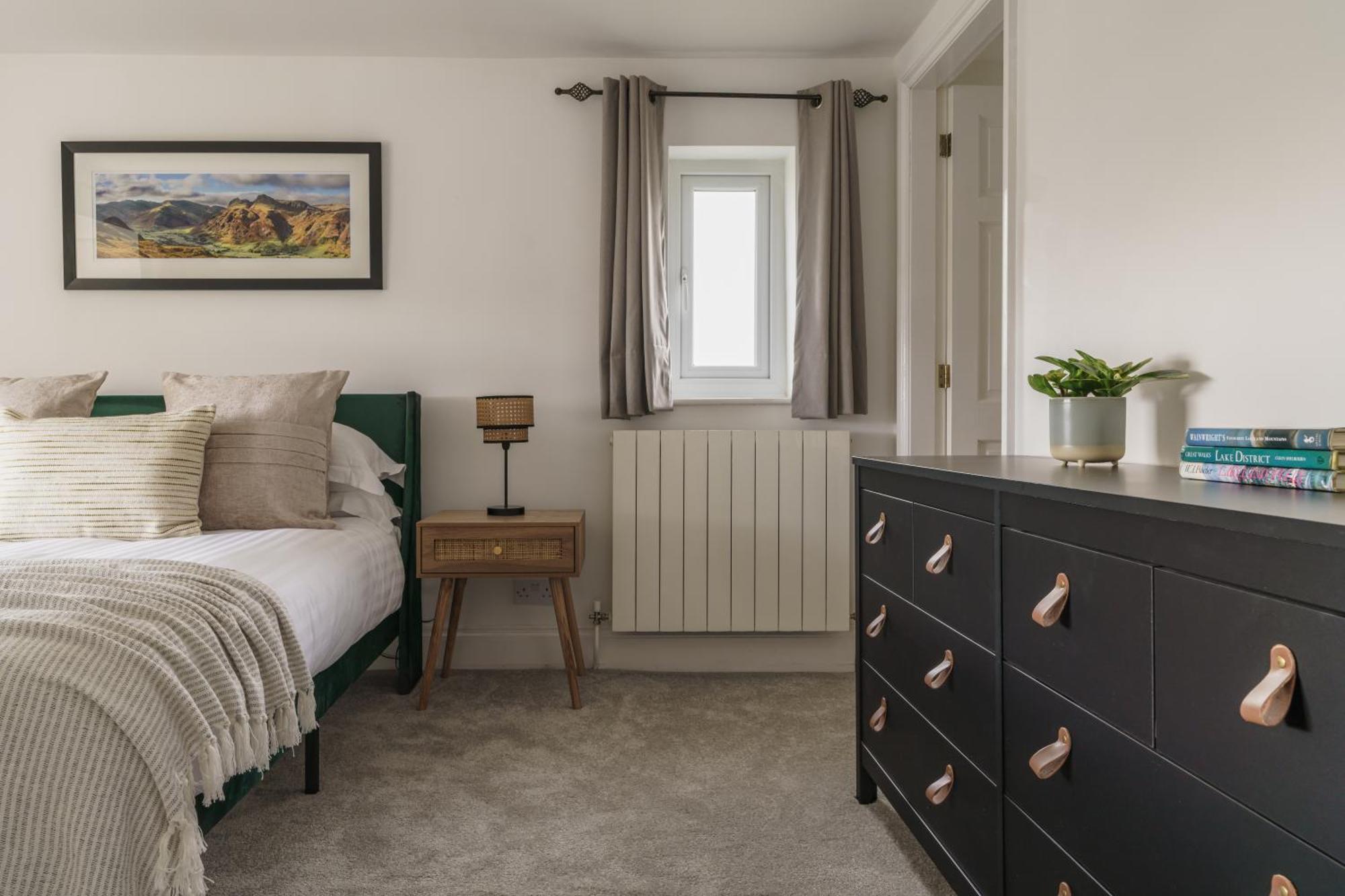 Heathmere- Lovely Views, Free Parking, Pet Friendly Holiday home *