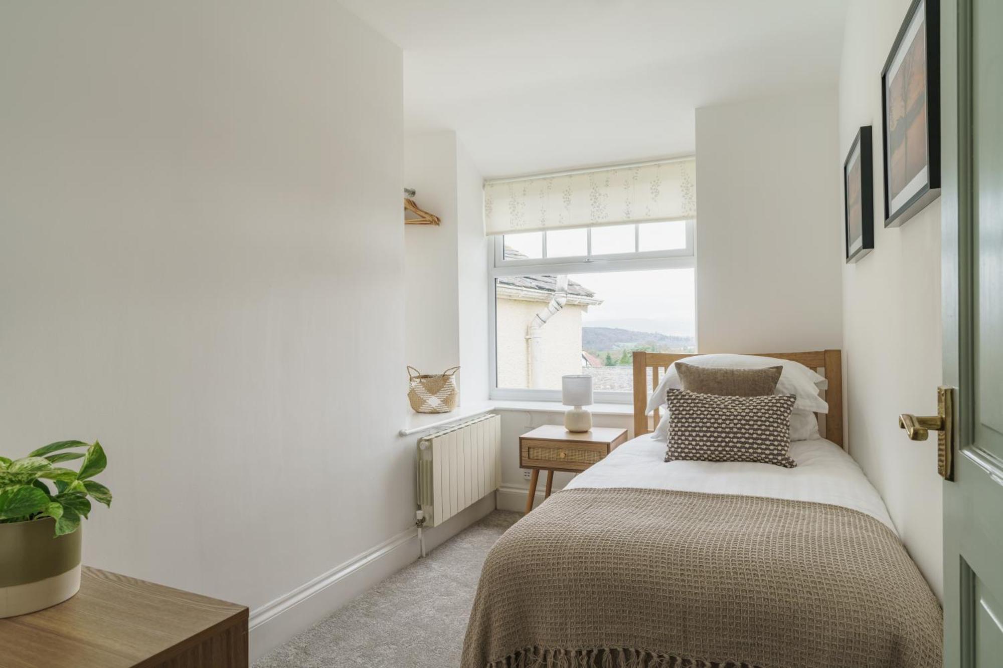 Heathmere- Lovely Views, Free Parking, Pet Friendly * Windermere