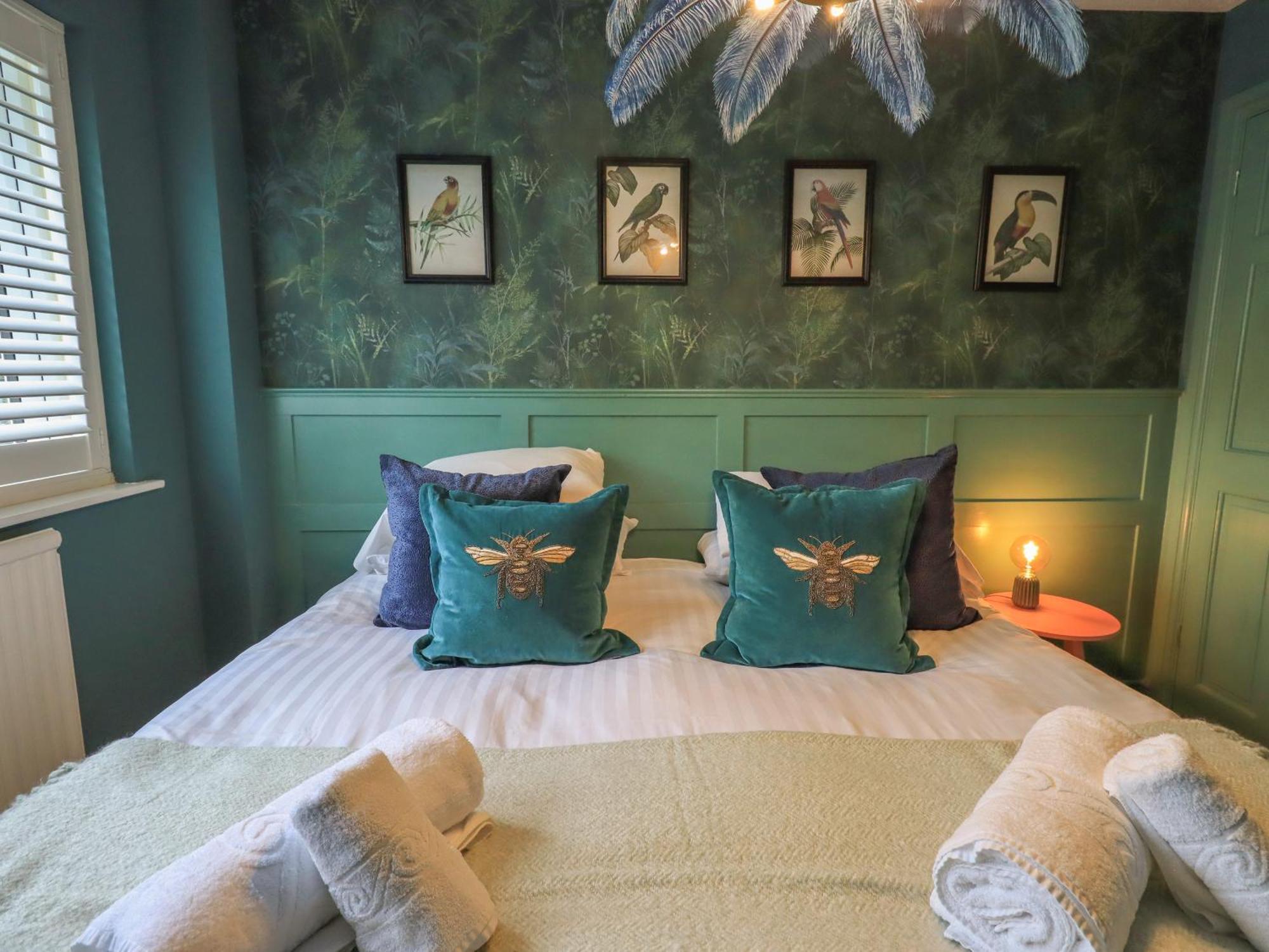 Tipsy Bee Holiday home *