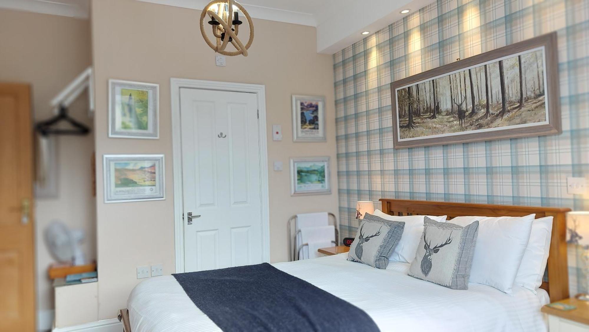 Invergarry Only For Adults 4*