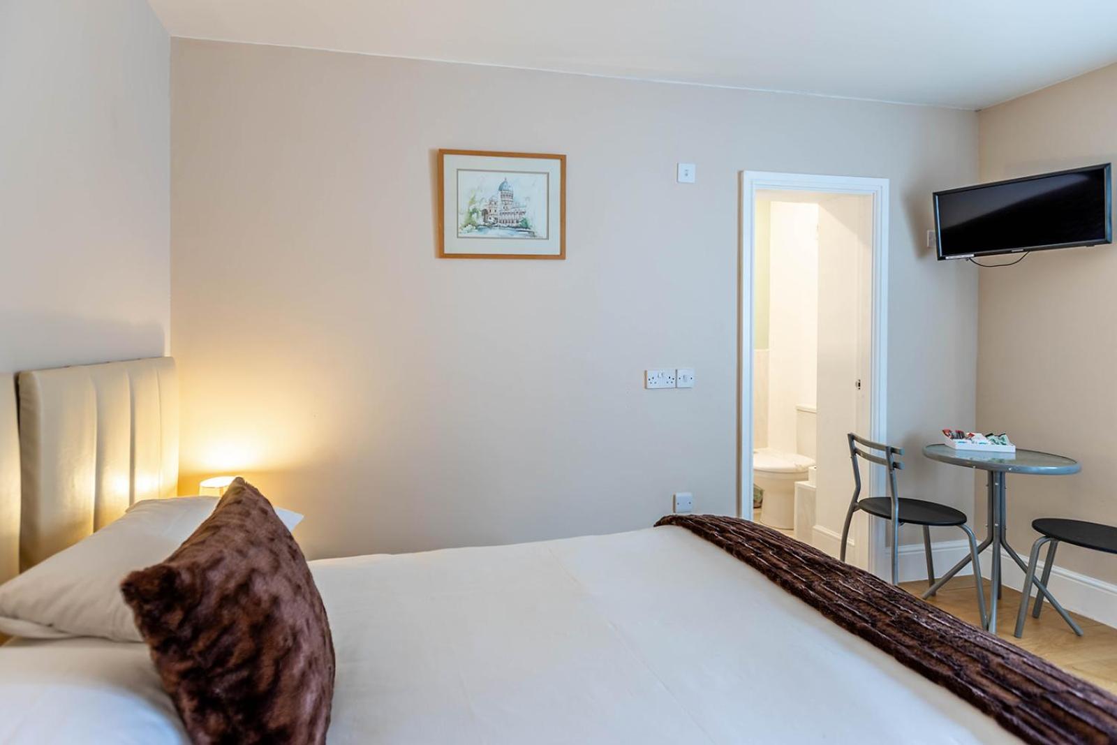 Guest house Roger Ground - With Onsite Car Parking Windermere