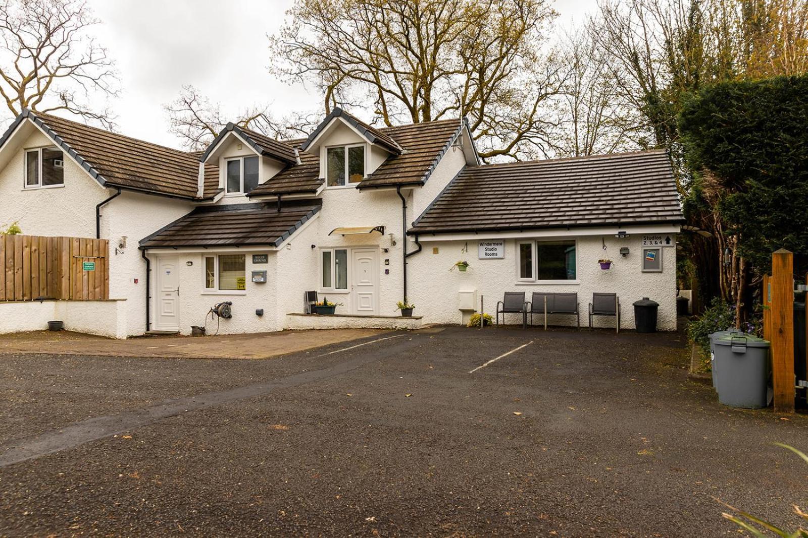 Roger Ground - With Onsite Car Parking Windermere