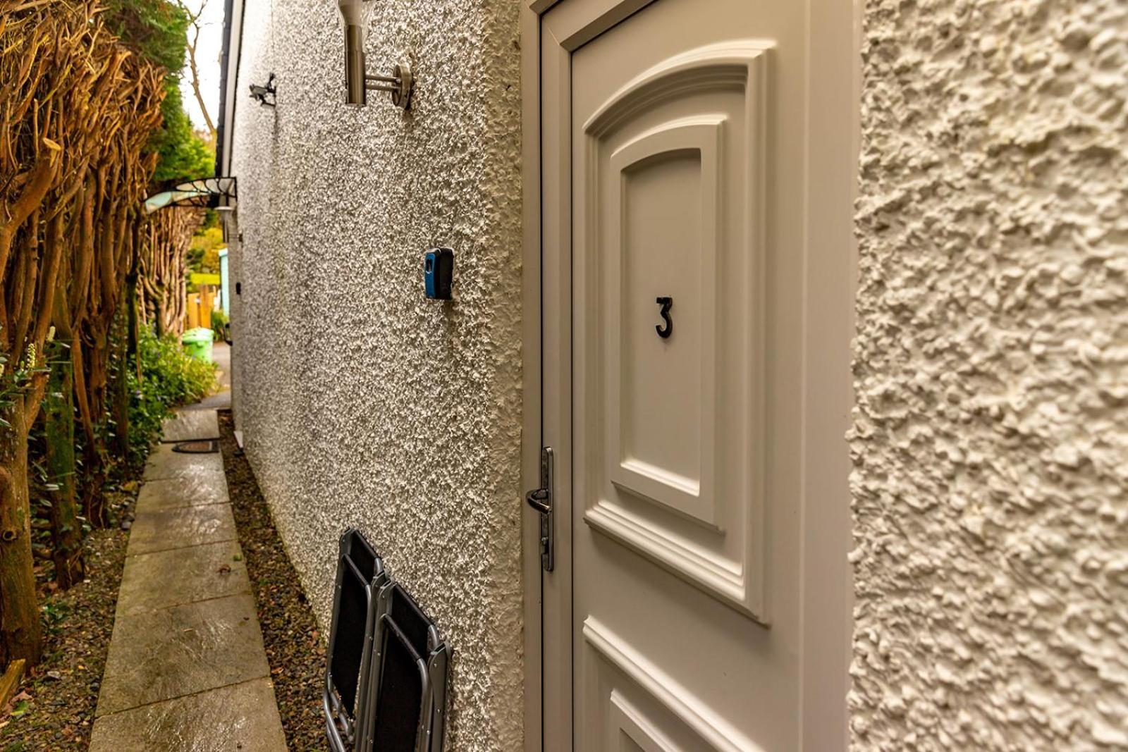 Roger Ground - With Onsite Car Parking 4*