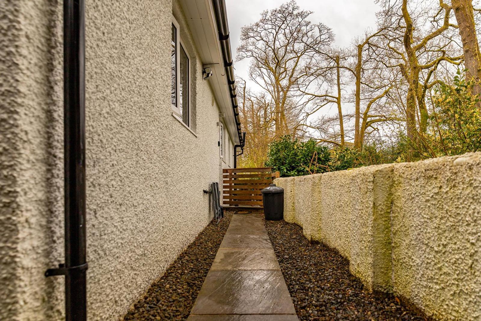 Roger Ground - With Onsite Car Parking Guest house Windermere
