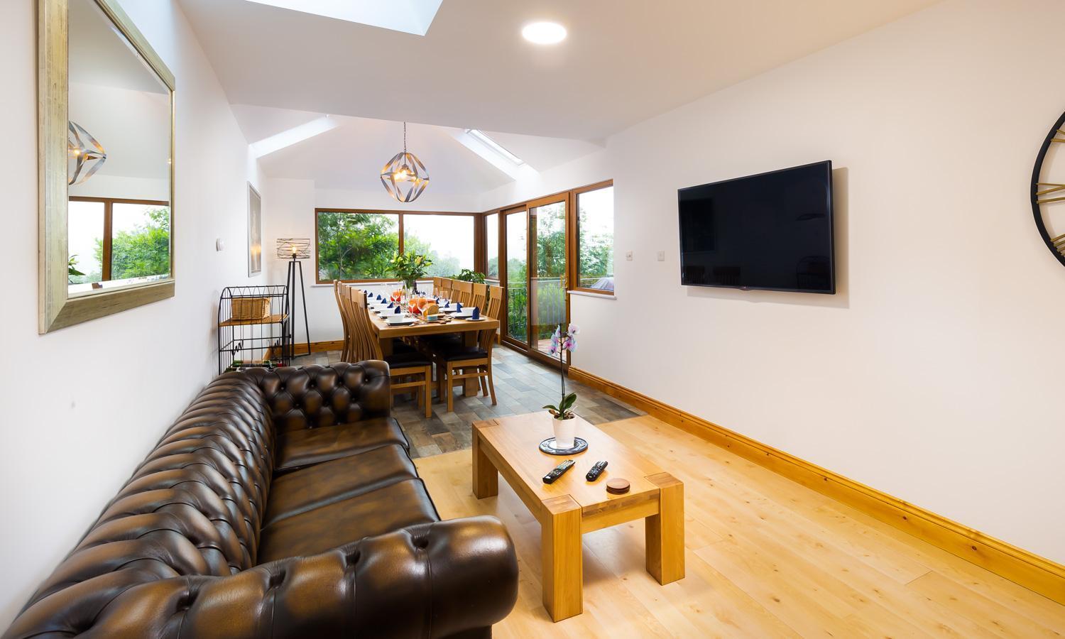 View From Within, Bowness - Dog Friendly With Hot Tub