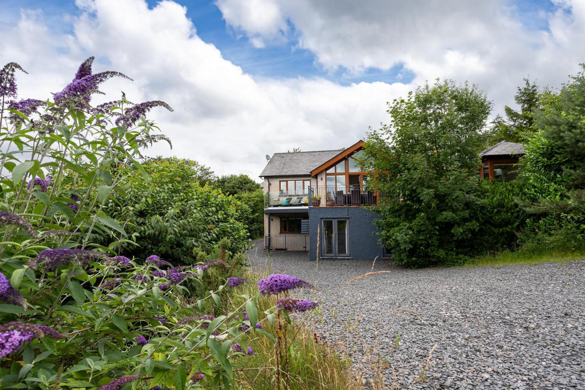 View From Within, Bowness - Dog Friendly With Hot Tub