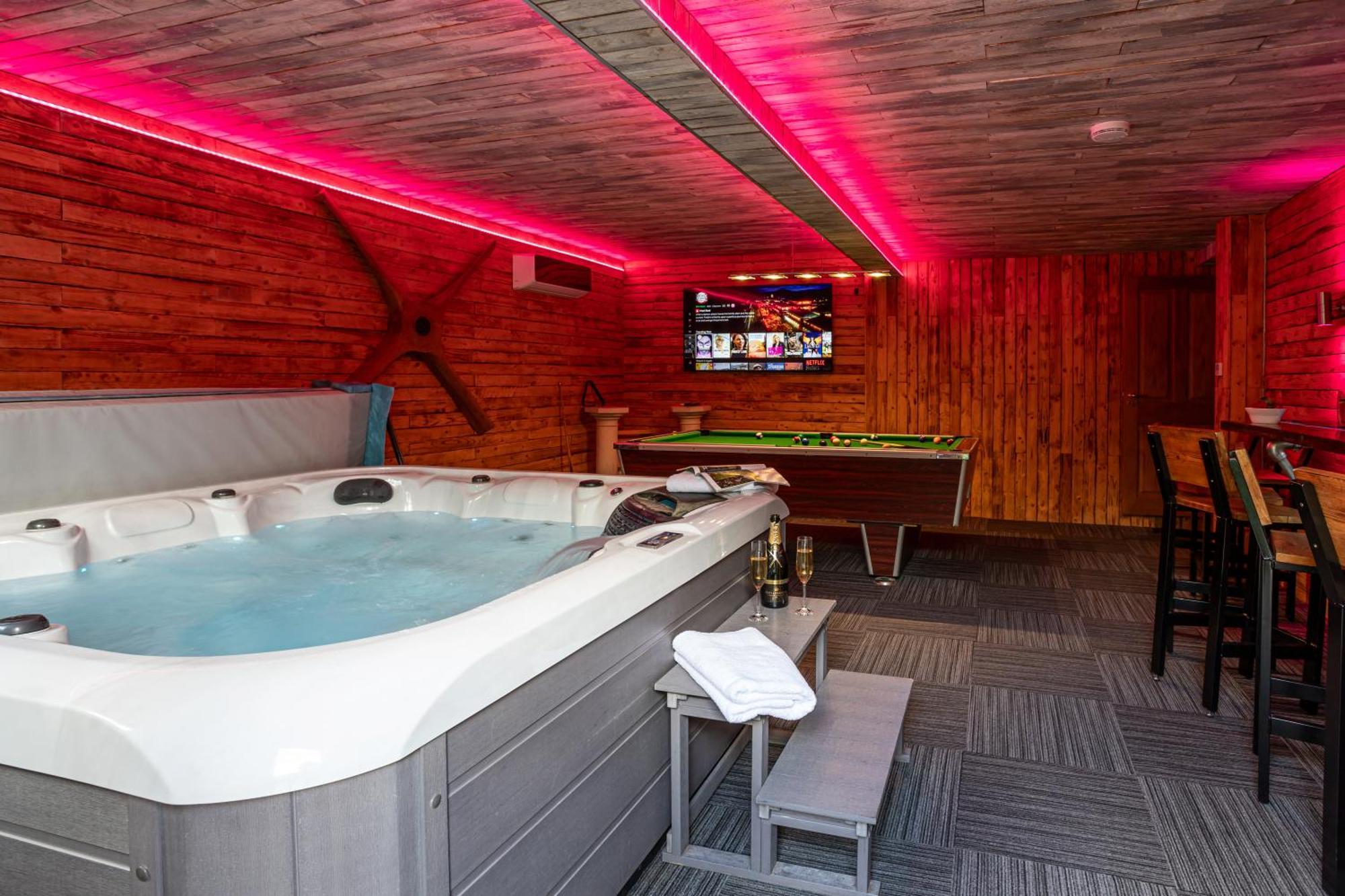View From Within, Bowness - Dog Friendly With Hot Tub