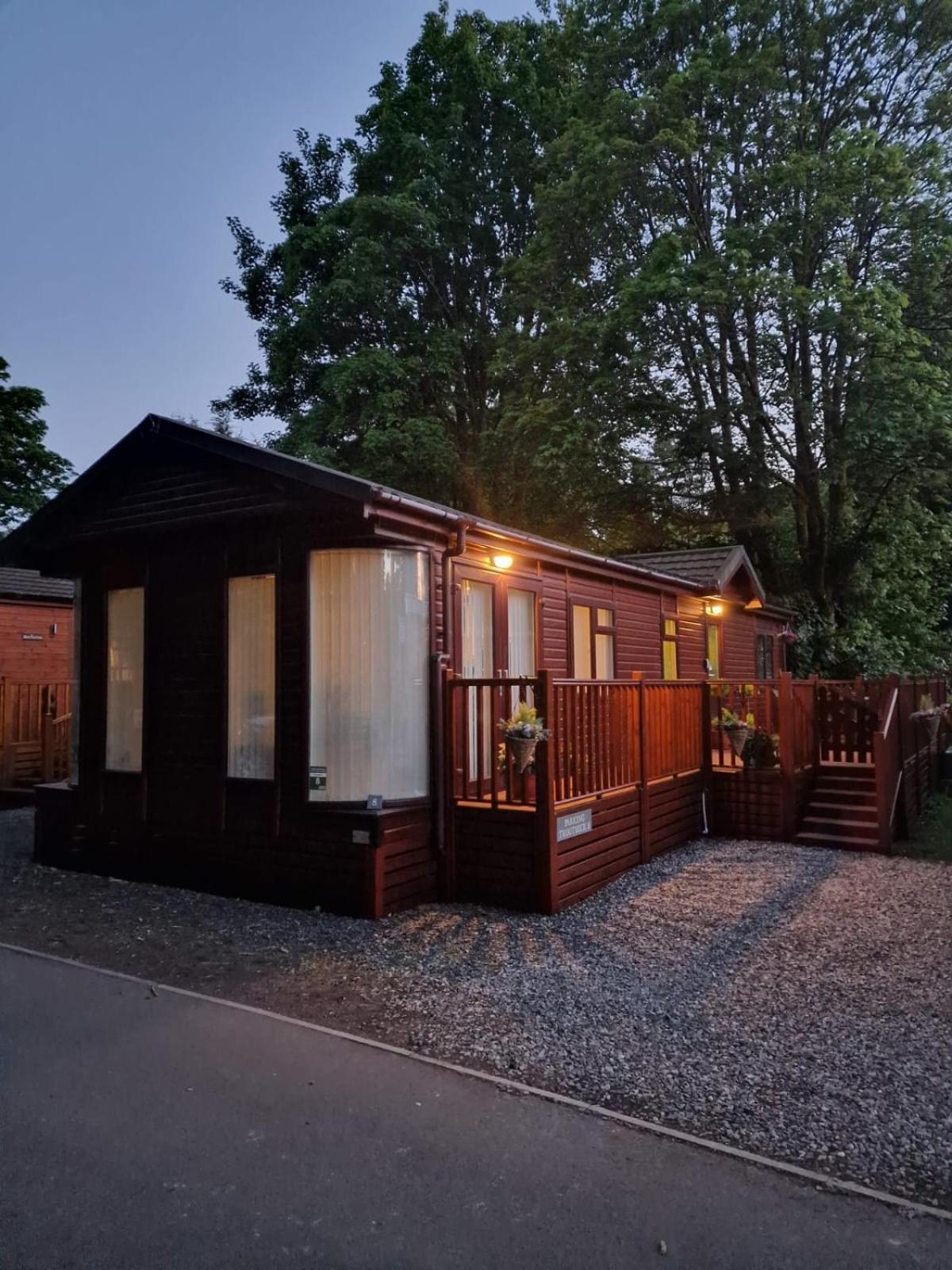Lodge,sleeps 6 *