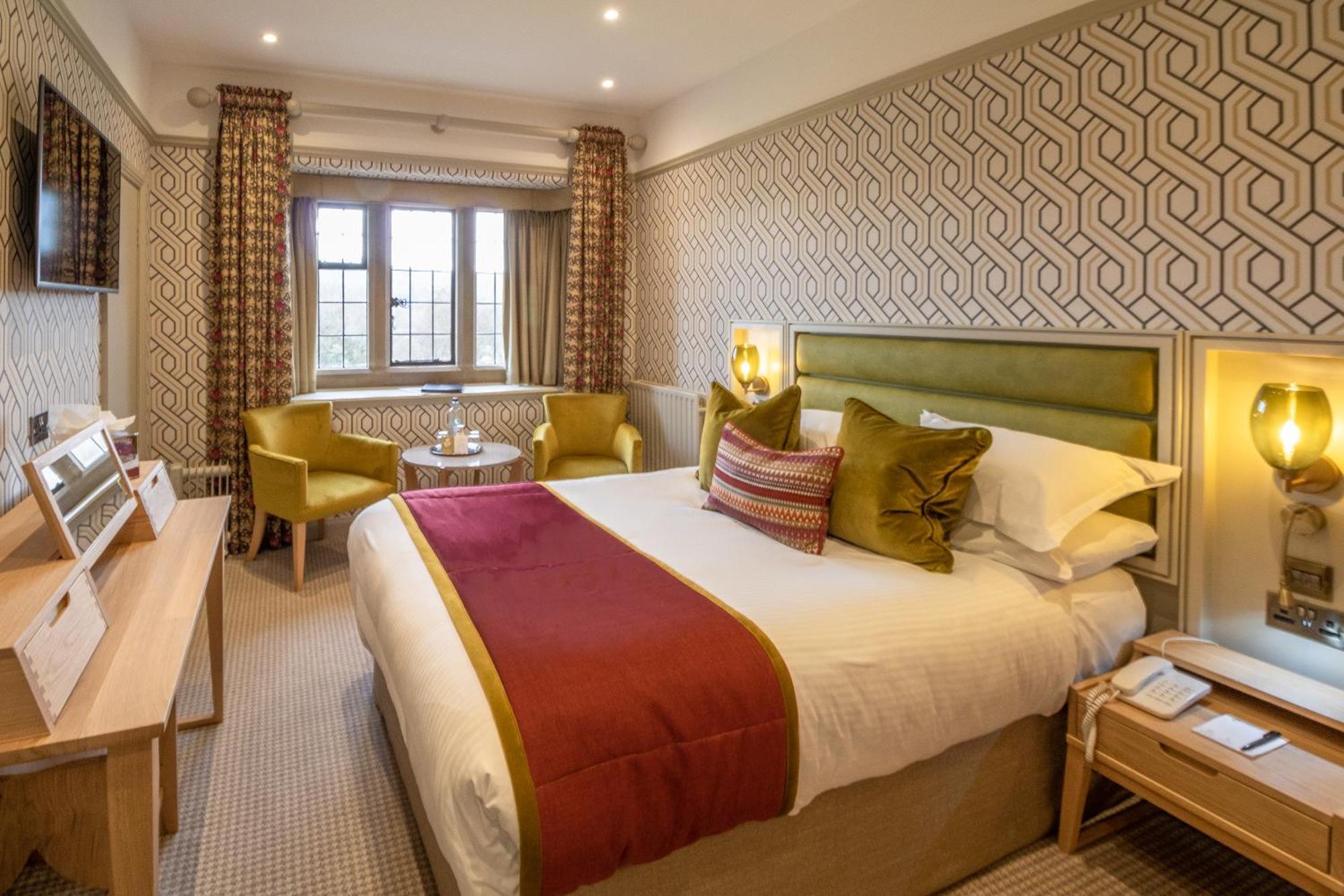 Cragwood Hotel