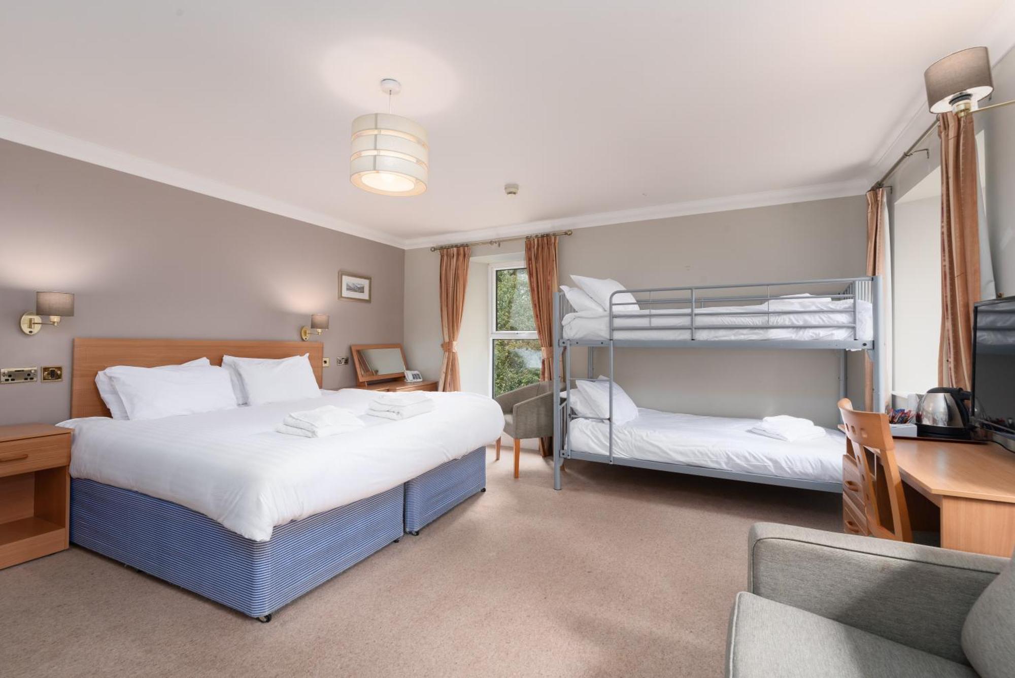 Manor Hotel 3*