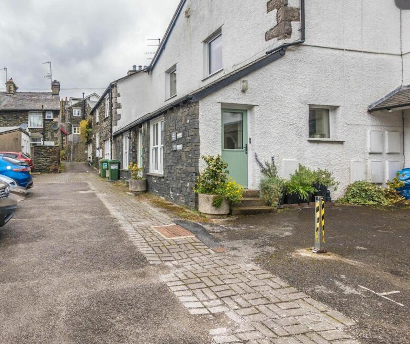 The Retreat, Steps From Amenities
