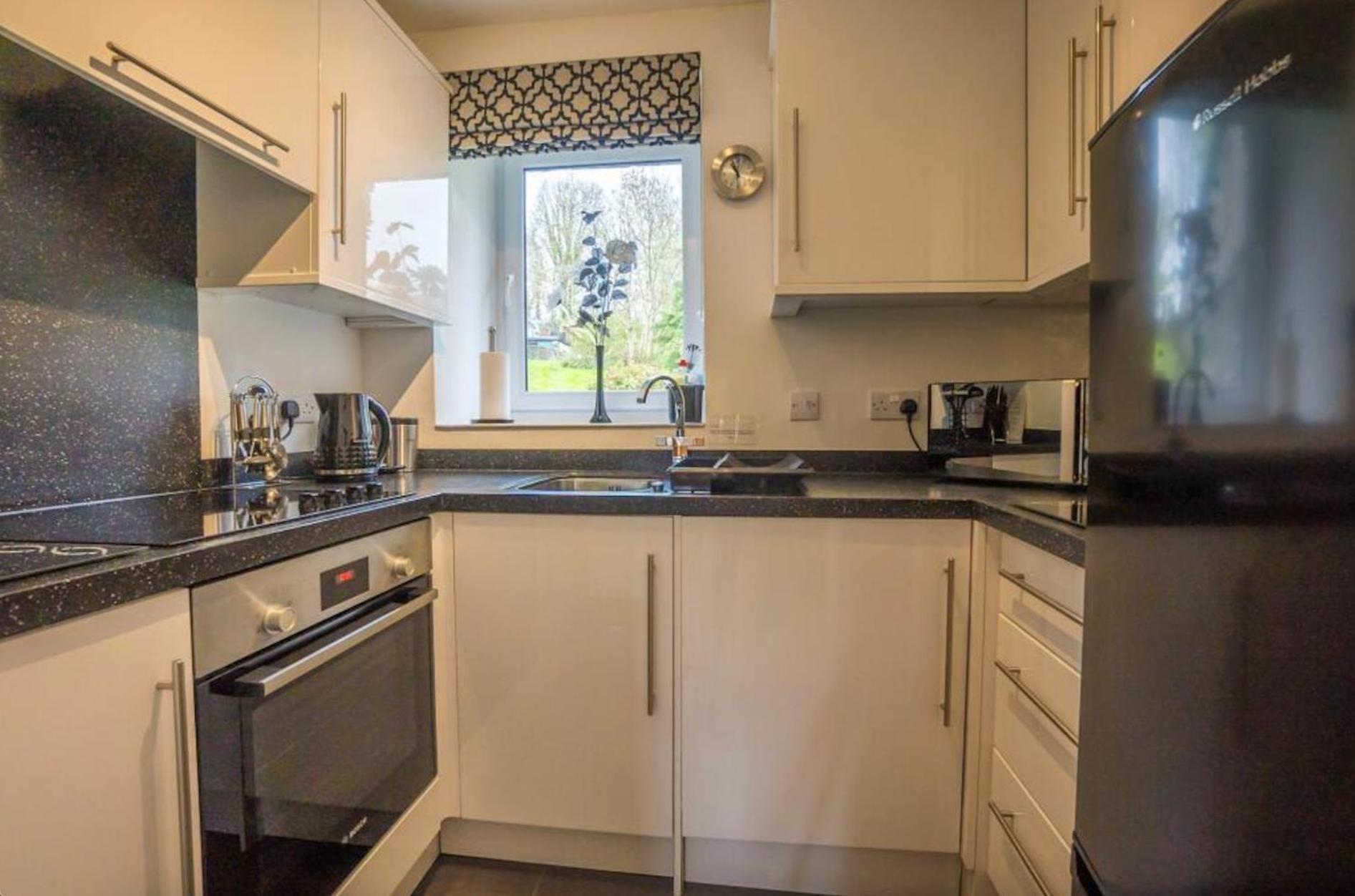 The Retreat, Steps From Amenities Apartment Windermere
