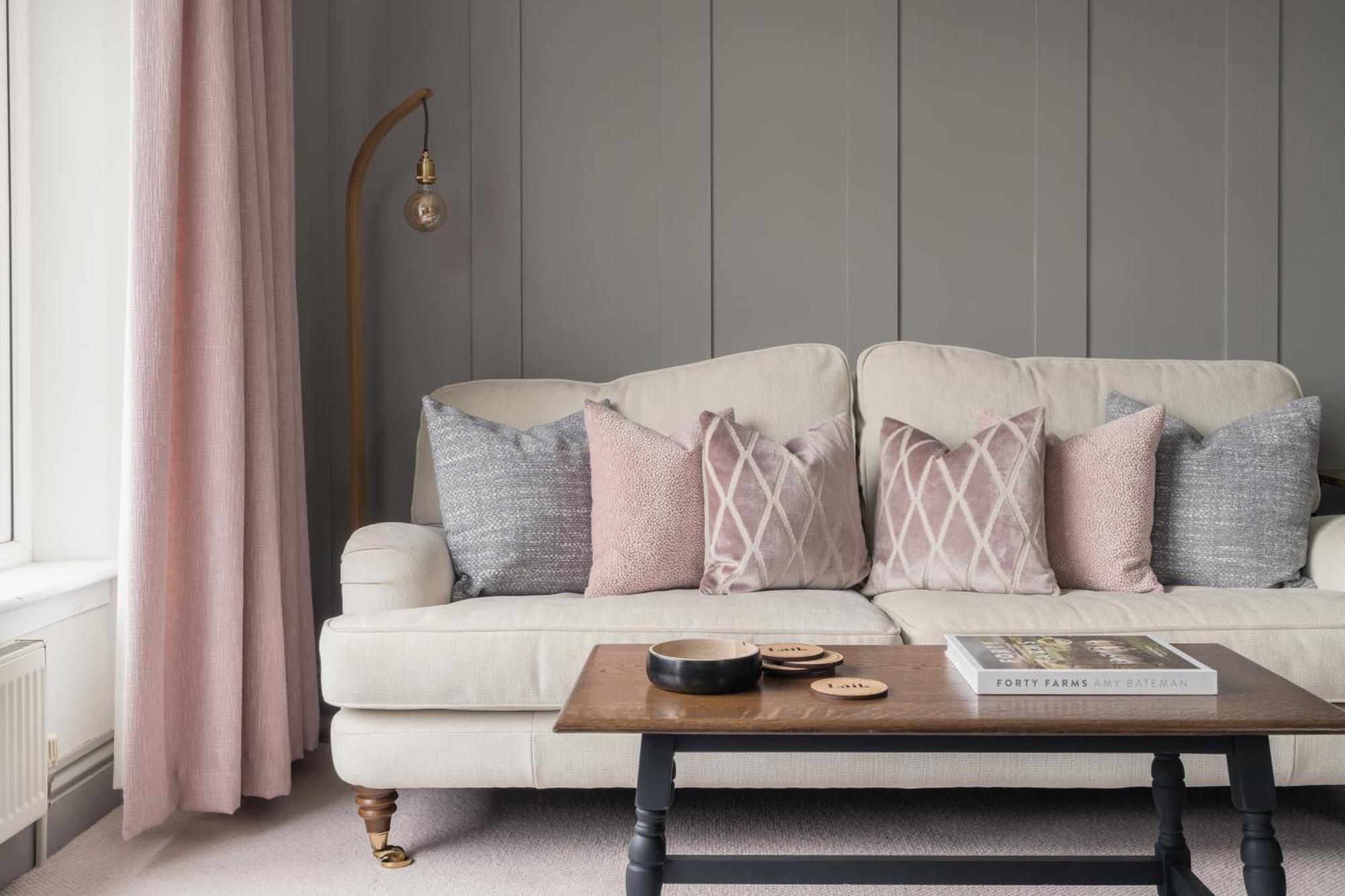 Crossriggs- Beautiful Detached