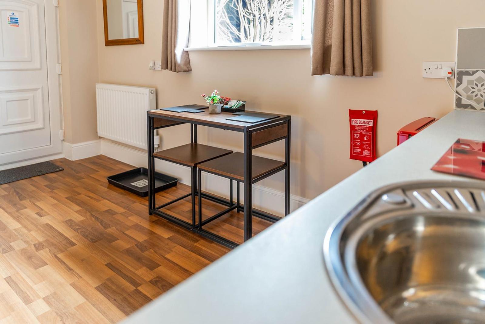 Roger Ground - With Onsite Car Parking Guest house Windermere