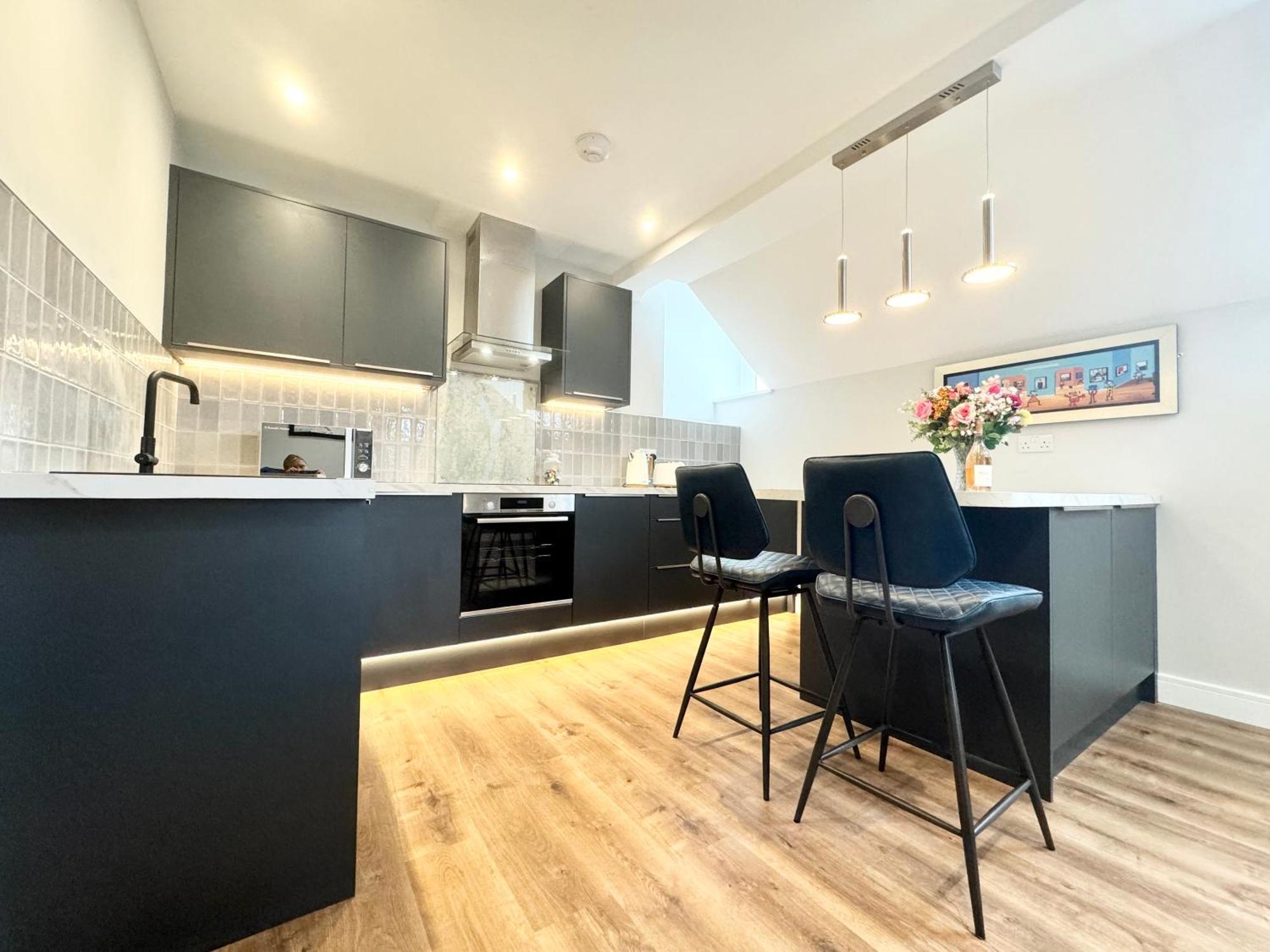 The Queens Nest, Centre Apartment *