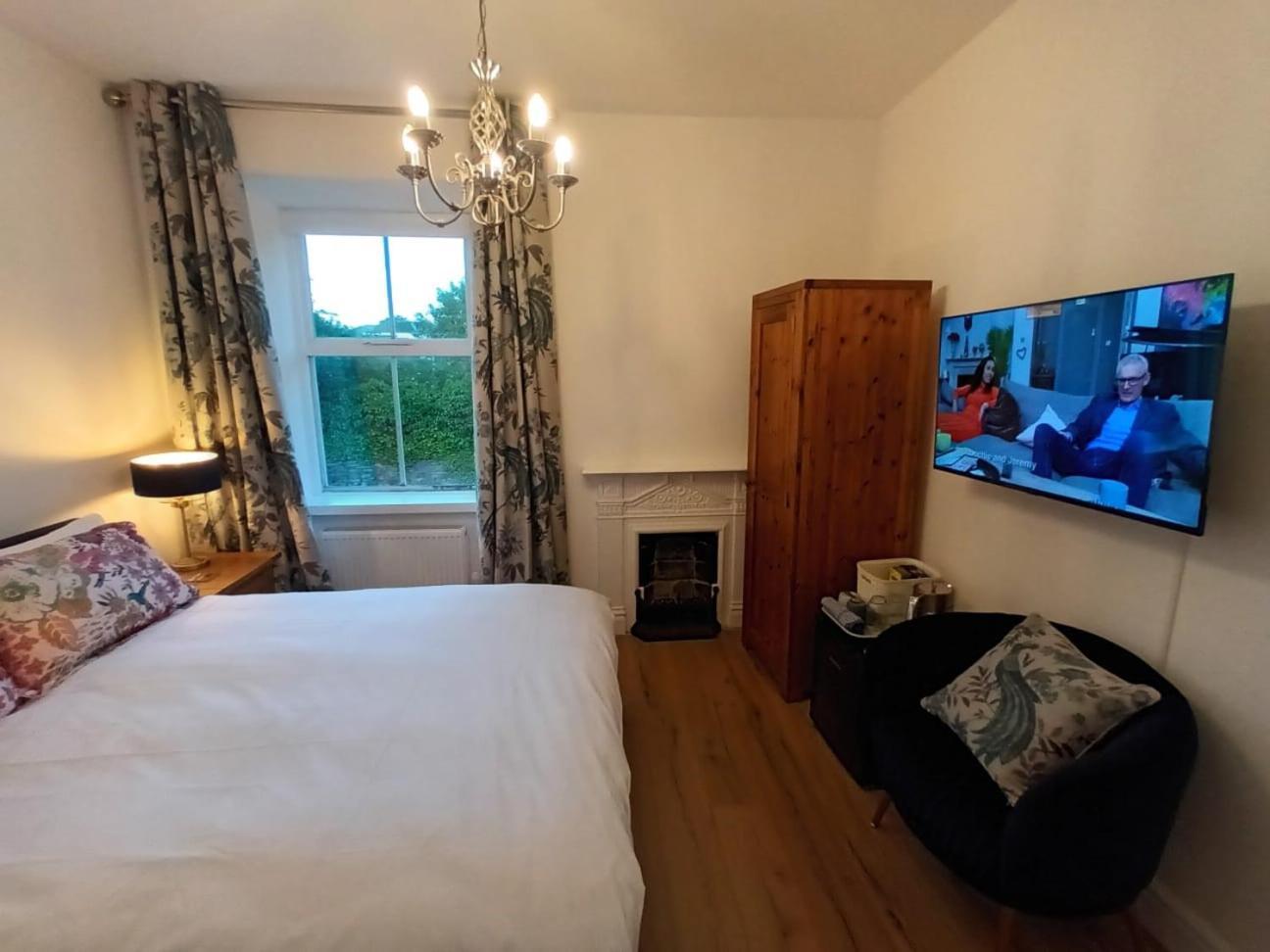 Double Bed En-suite Windermere