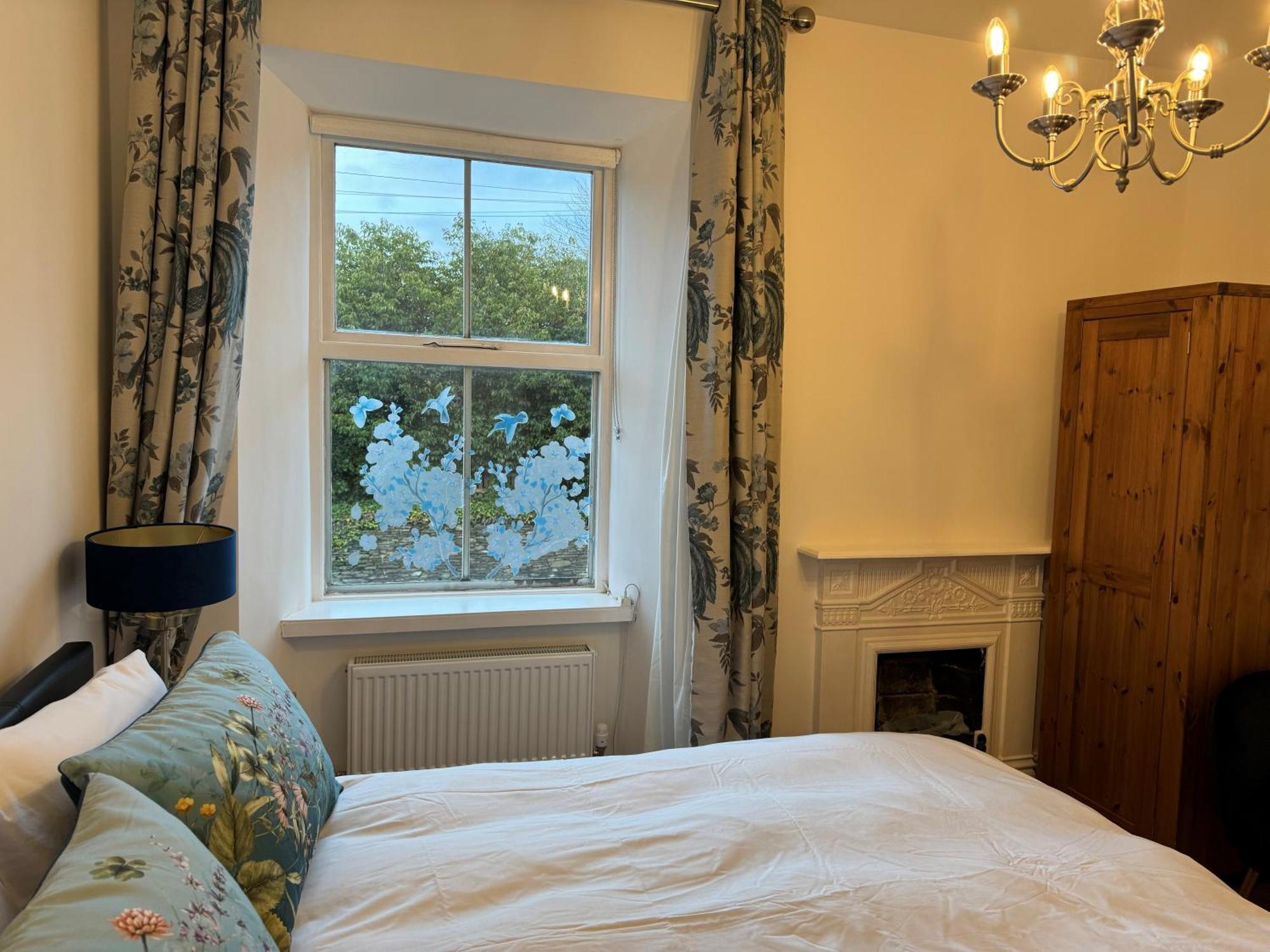 Double Bed En-suite * Windermere