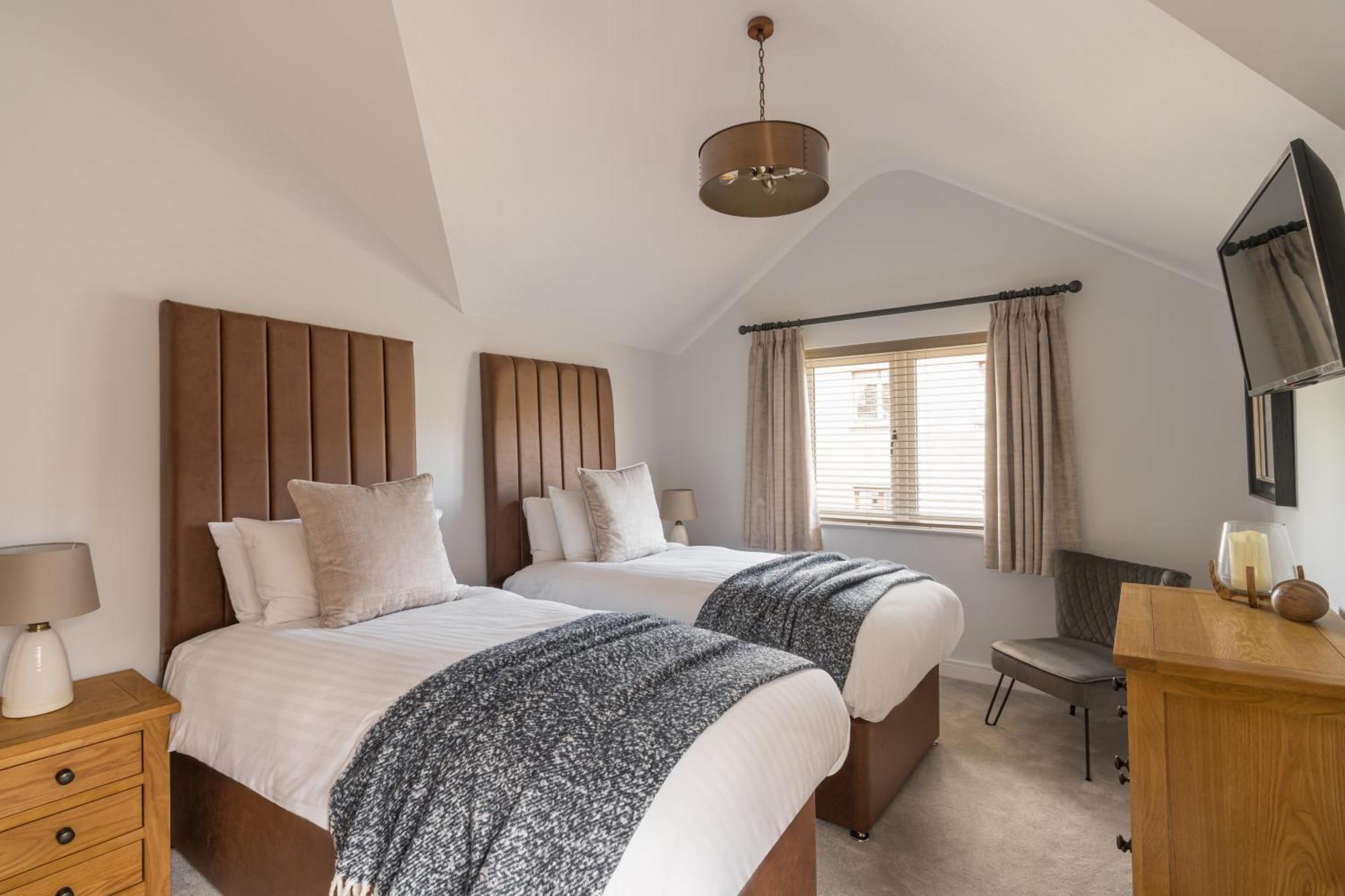 Upper Oak House Villa