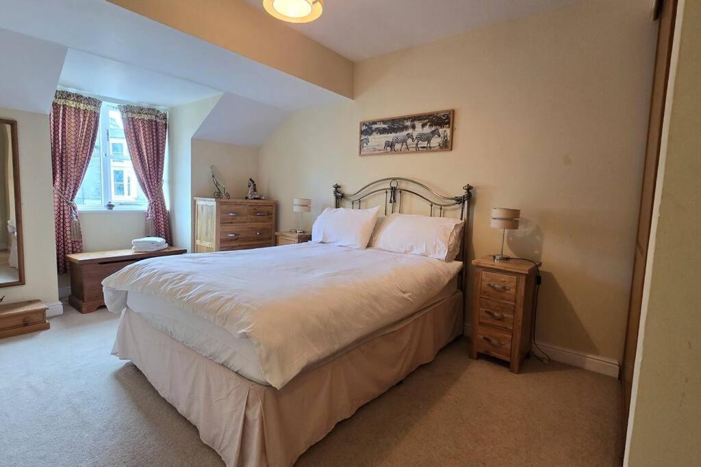 No8 College Gate * Windermere