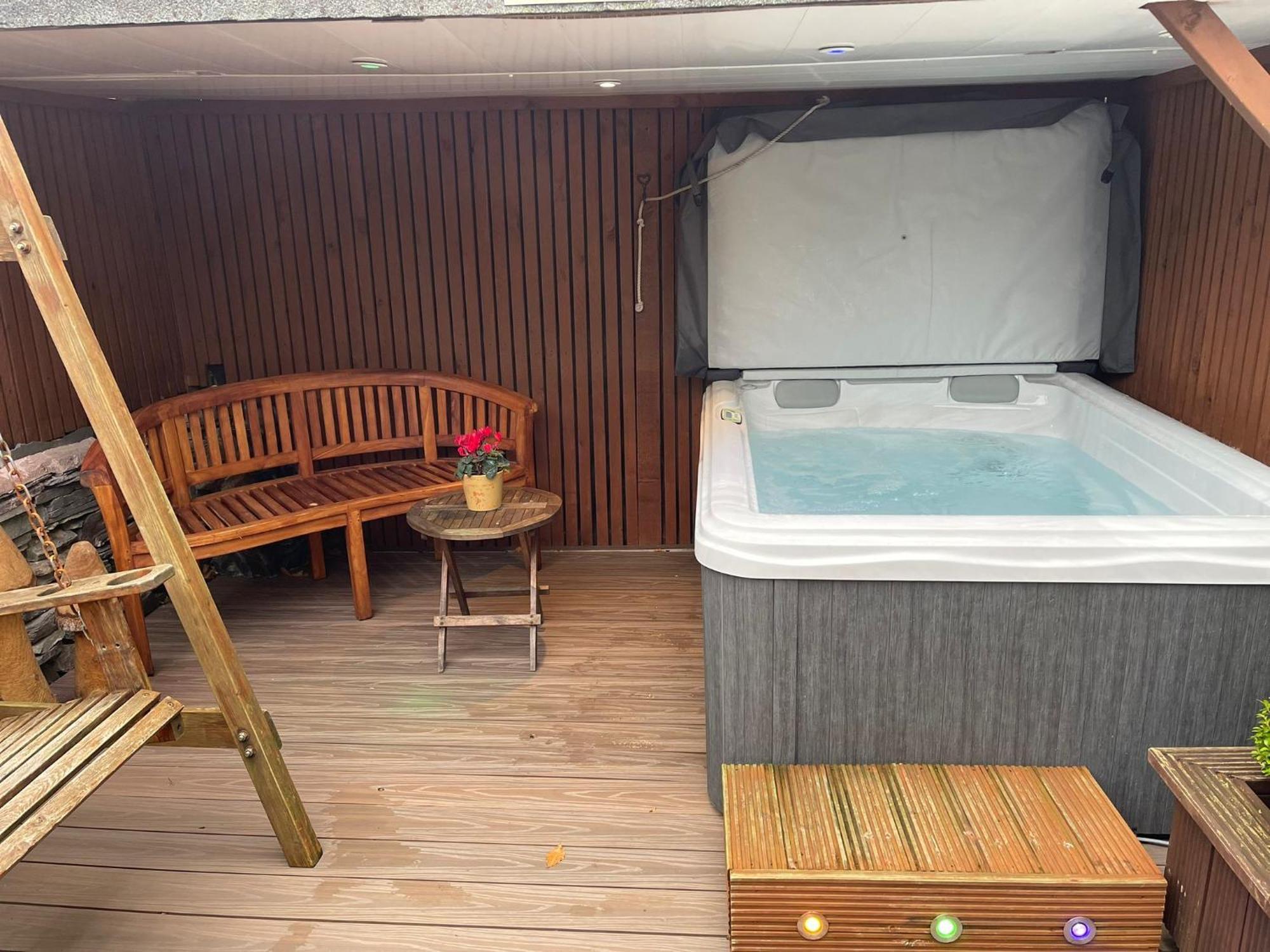 Hotel Boutique & Hot Tubs 4*