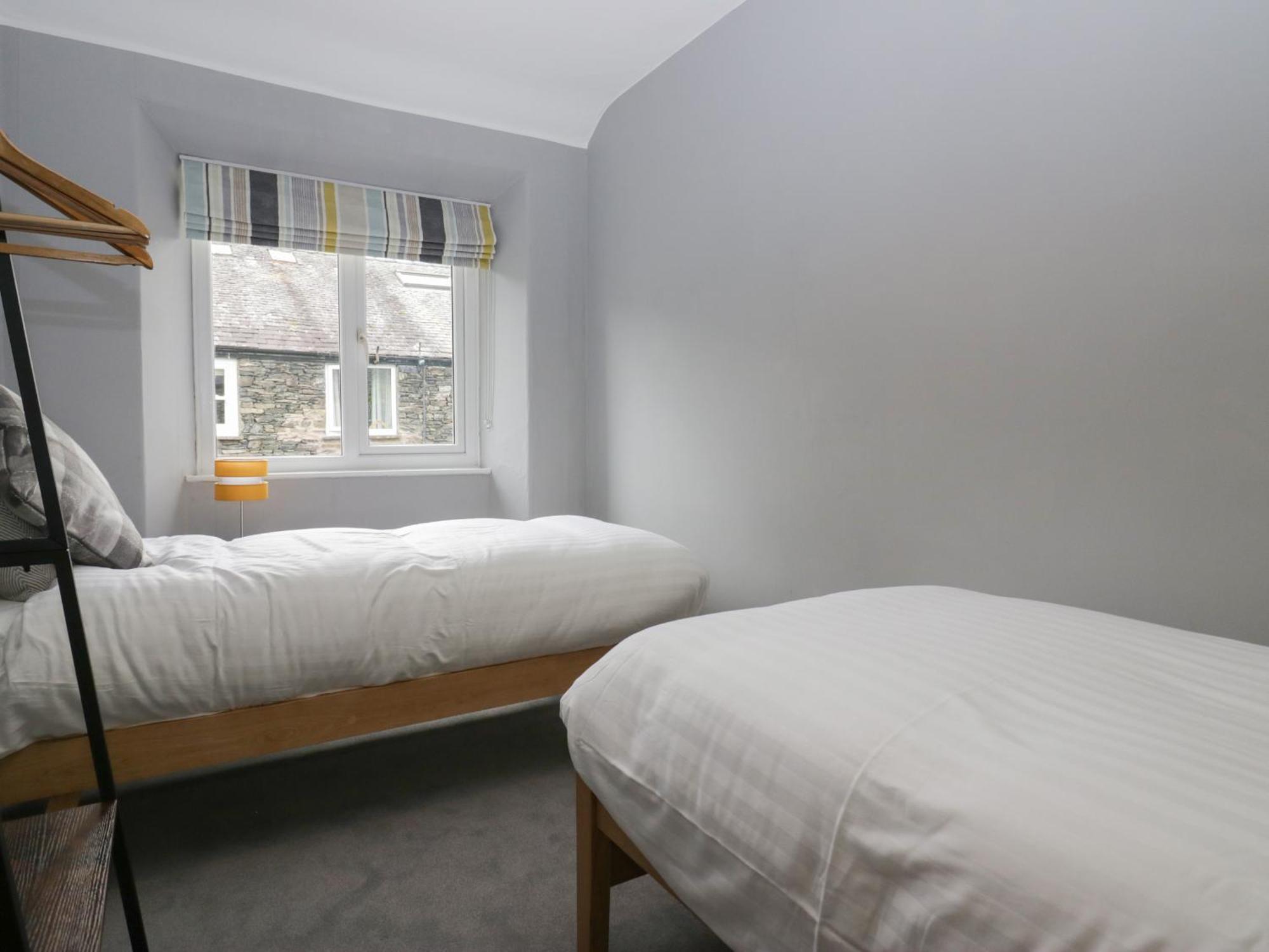 Boundary House * Windermere