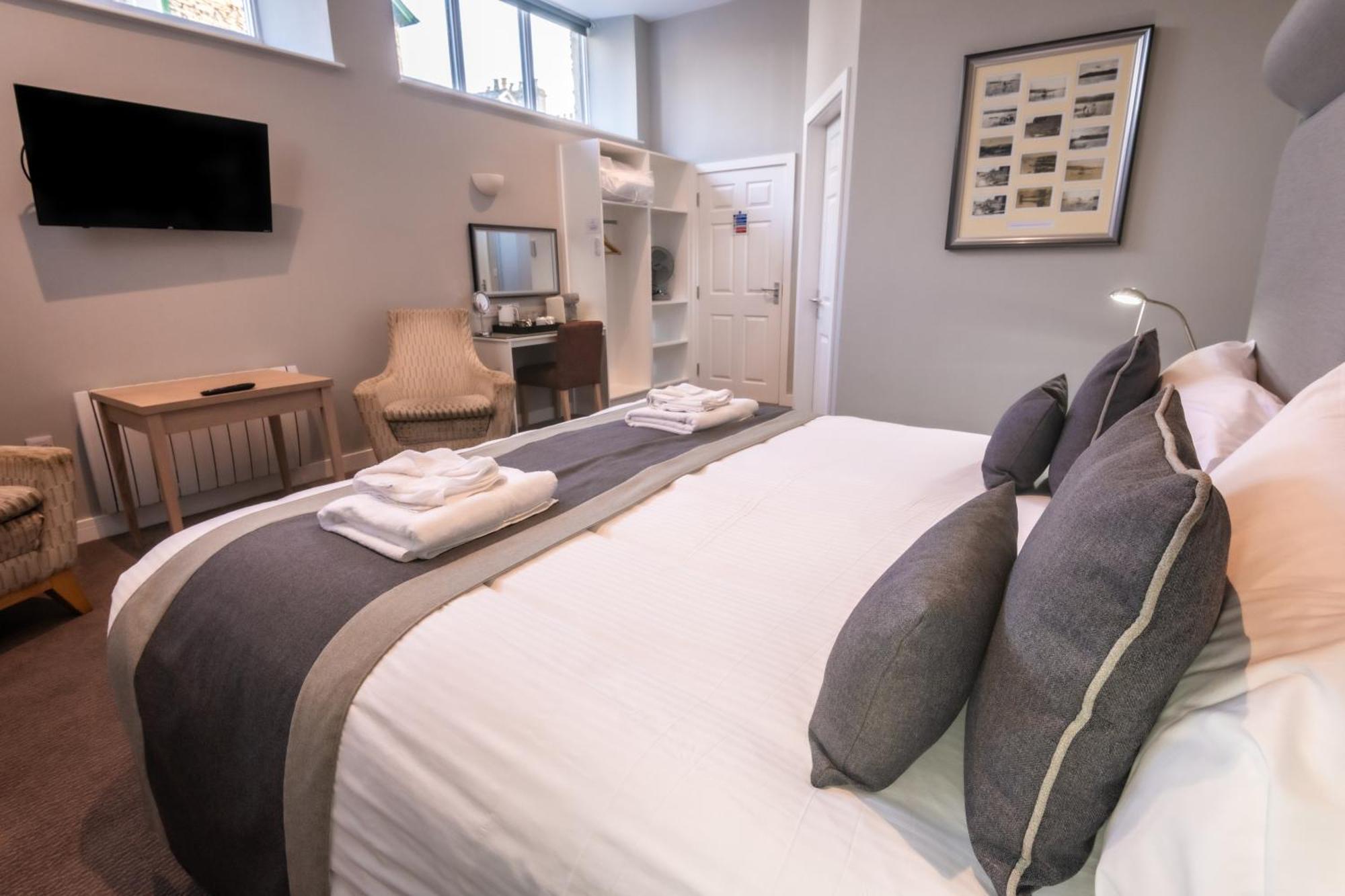 The Lamplighter Dining ~ Guest house Windermere