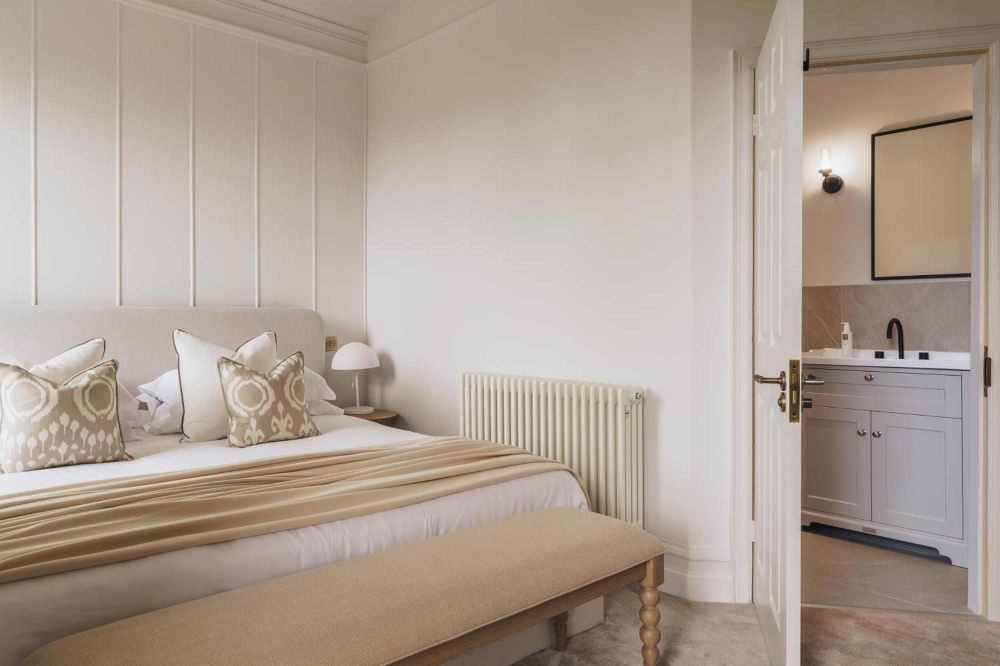 Beaumont Exquisite Lakeland House, Sleeps 10 *