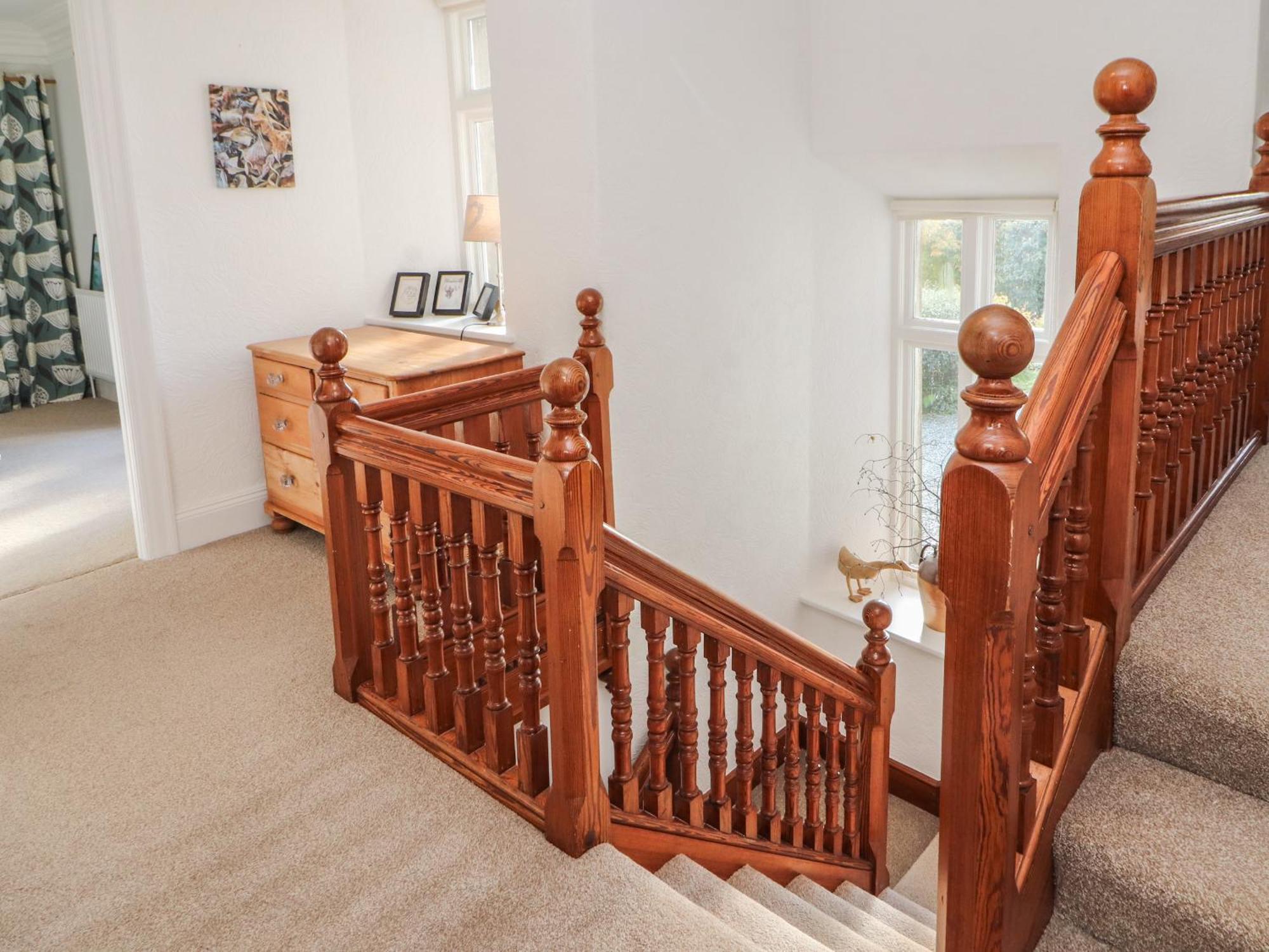 2 Birkhead Apartment