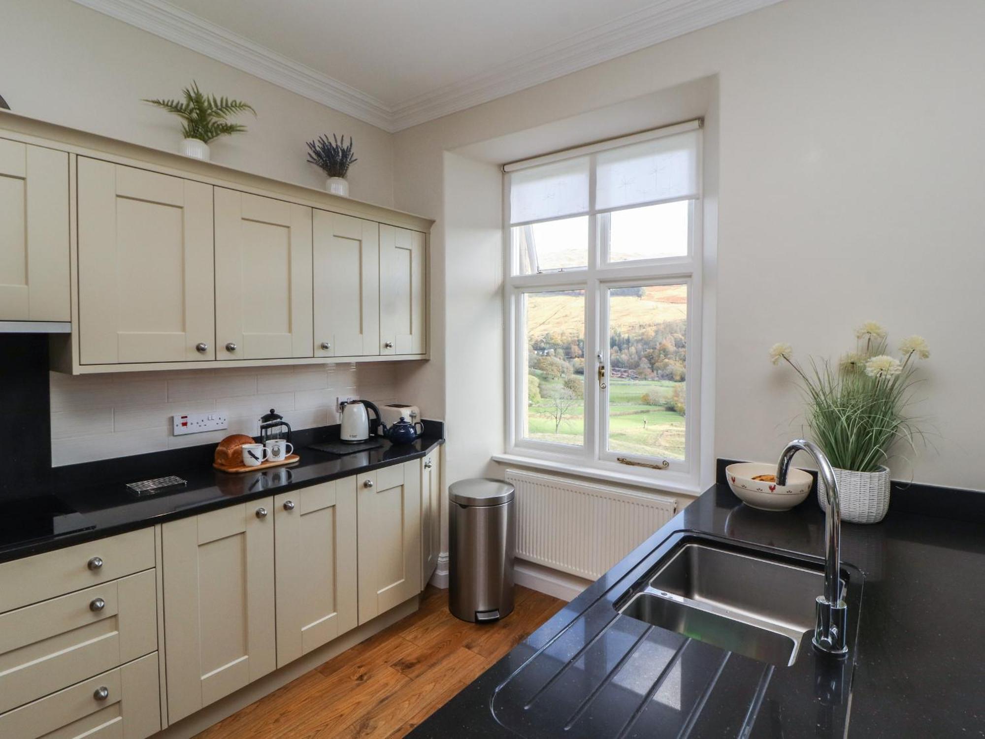 2 Birkhead Apartment