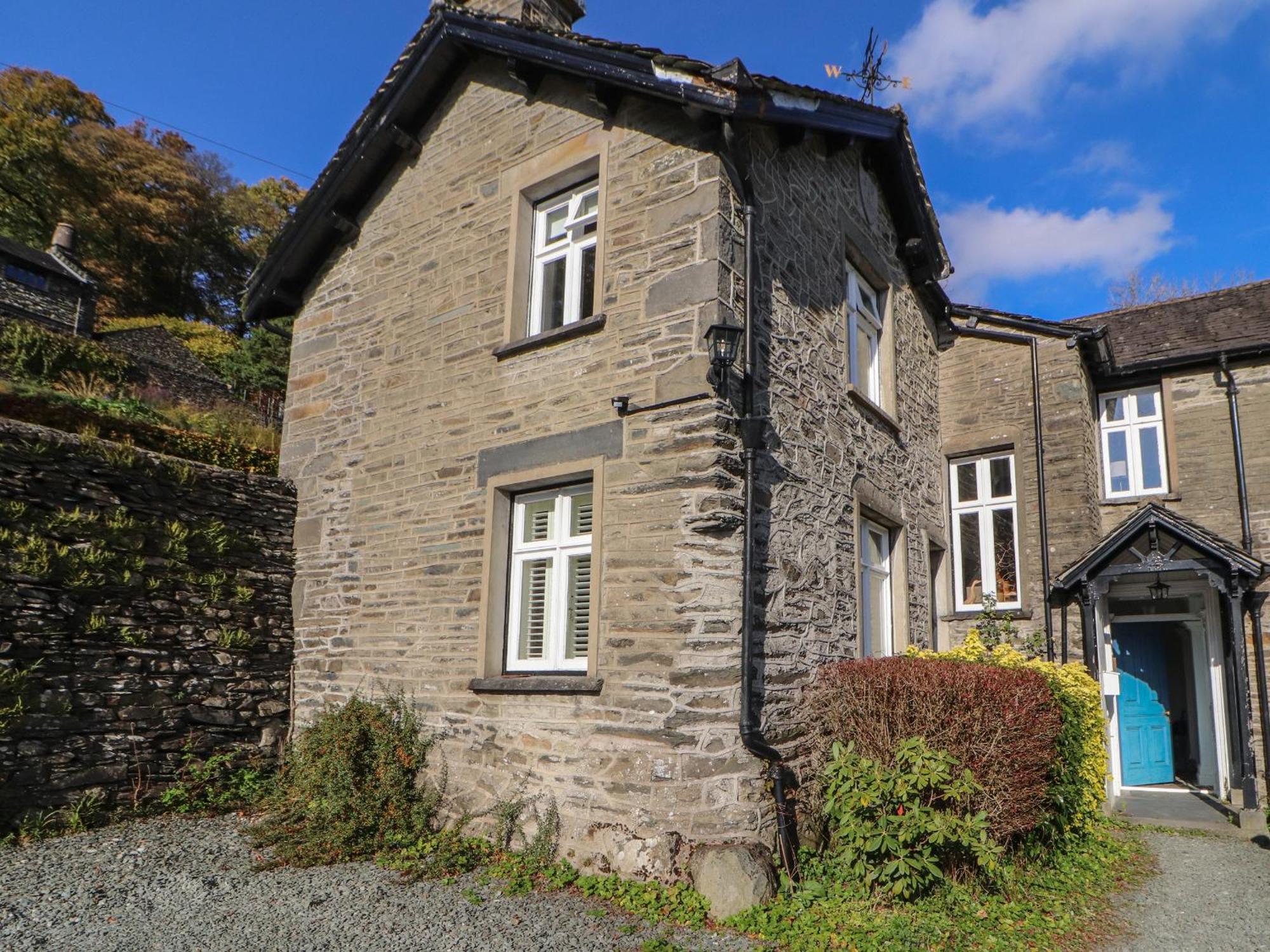 2 Birkhead Windermere