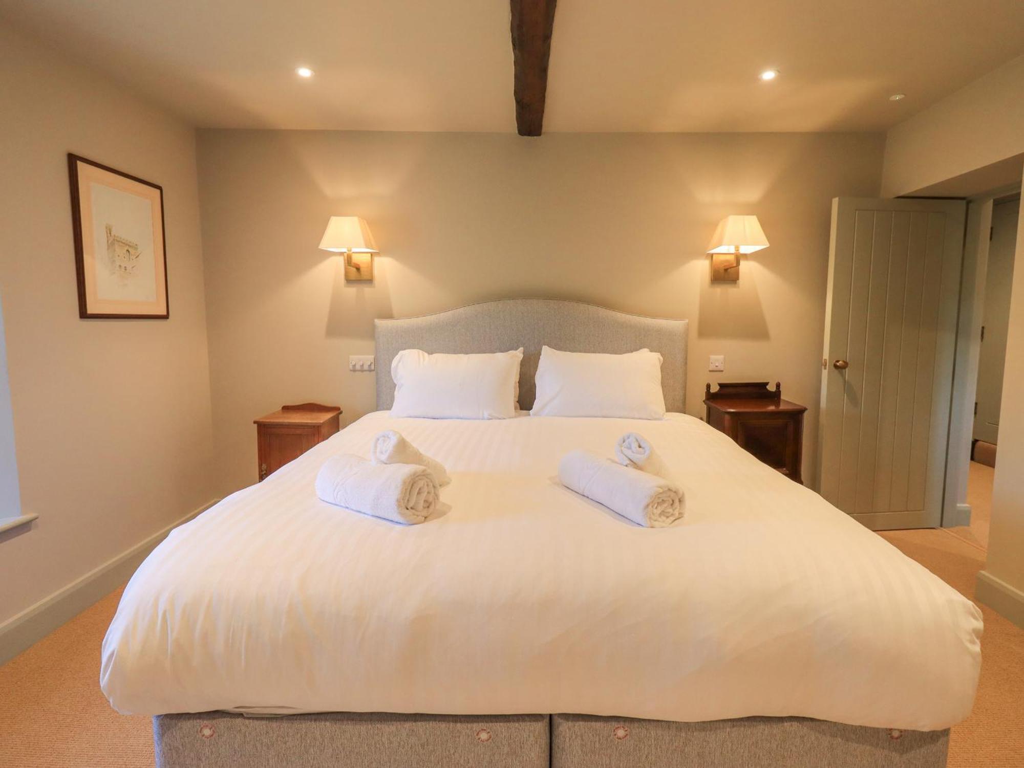 Yew Holiday home