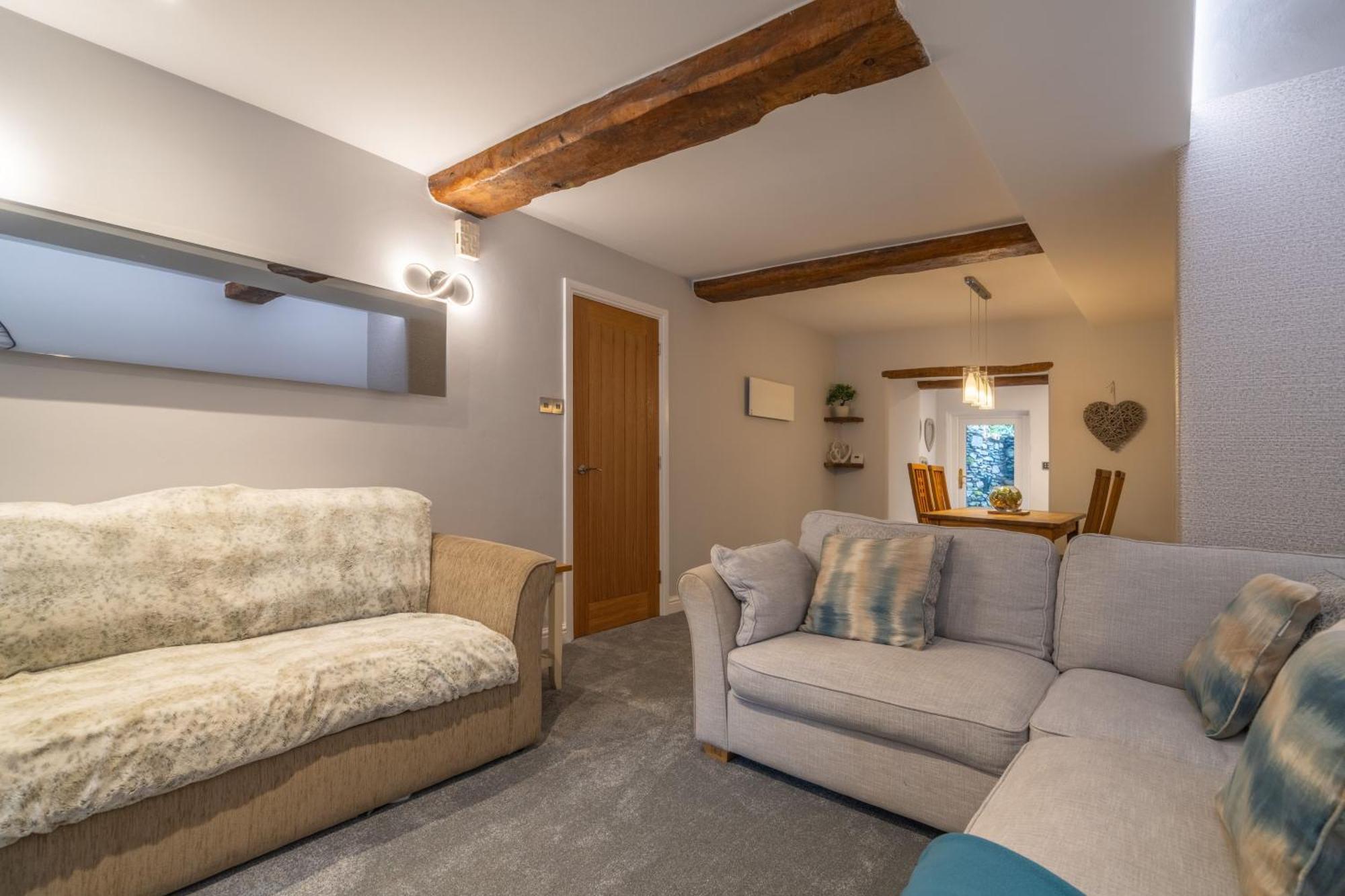 Laburnum - Town Centre, With Parking * Windermere