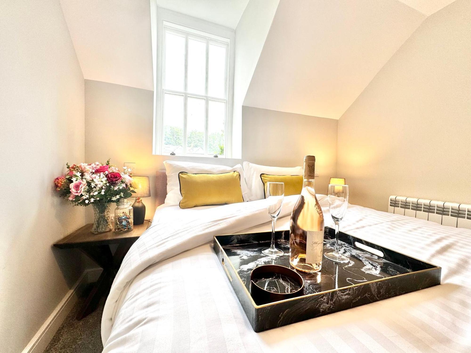 The Queens Nest, Centre Apartment *