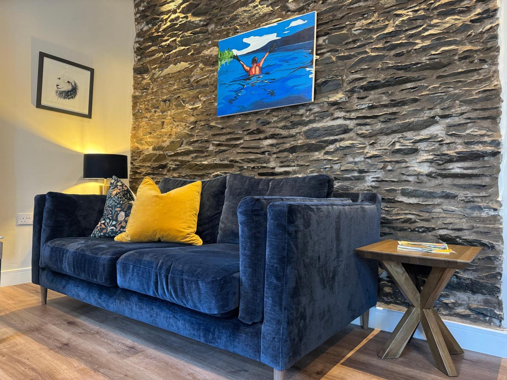 The Queens Nest, Centre * Windermere