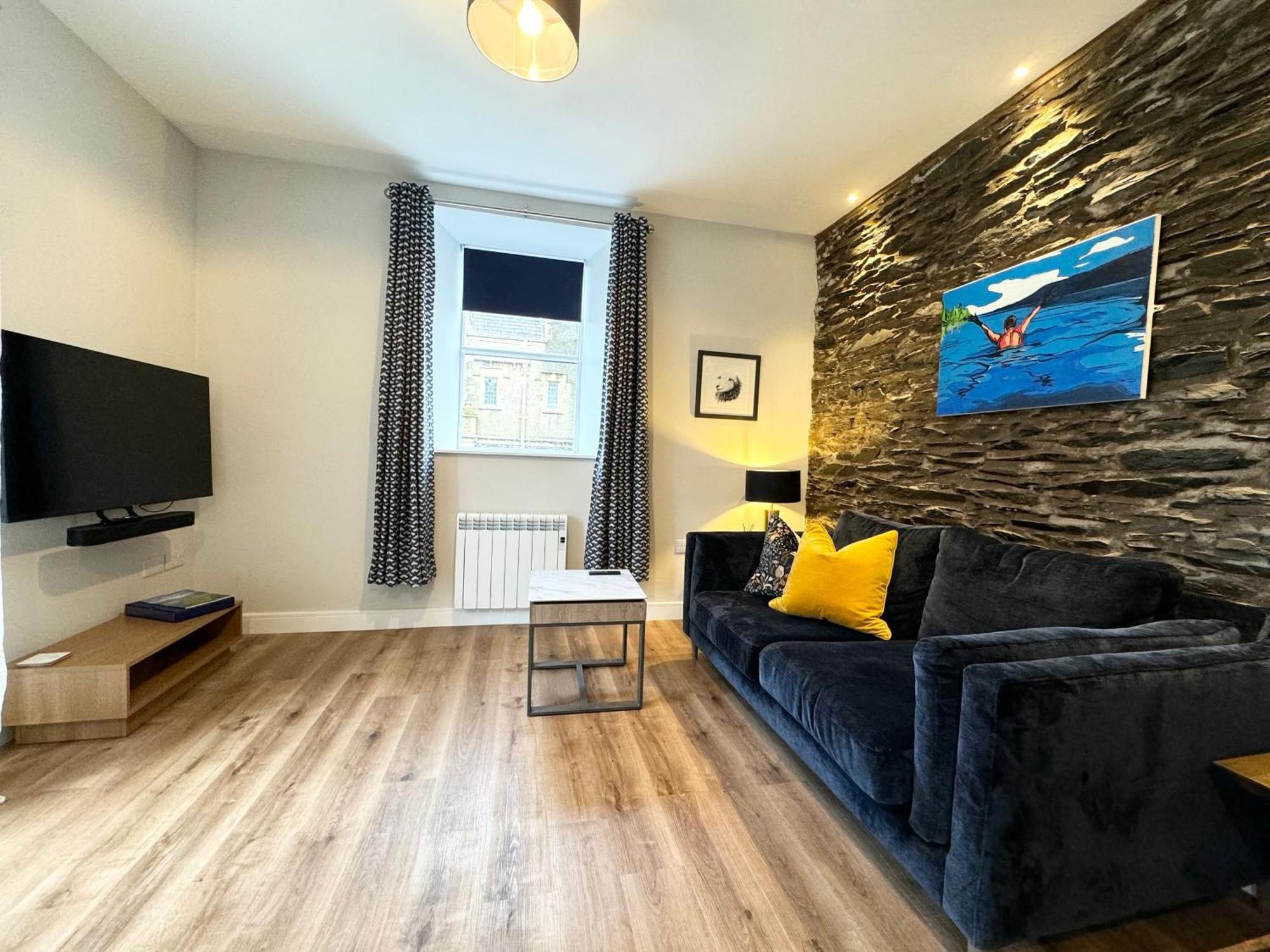 The Queens Nest, Centre Apartment *