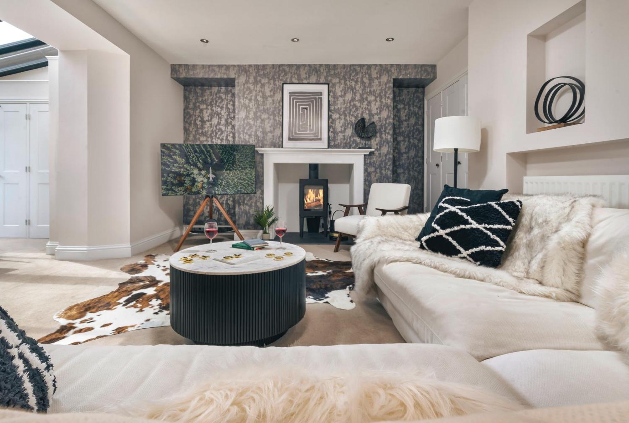 Rosemount District Townhouse With Hot Tub