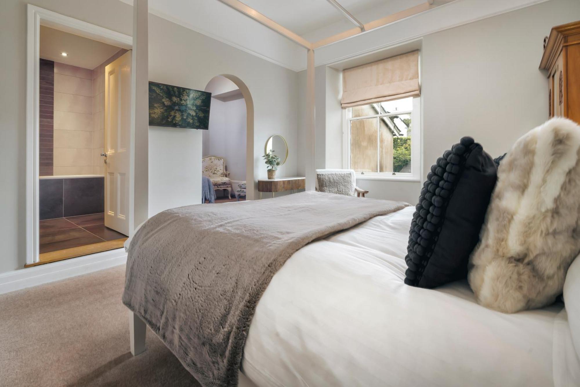 Rosemount District Townhouse With Hot Tub Windermere