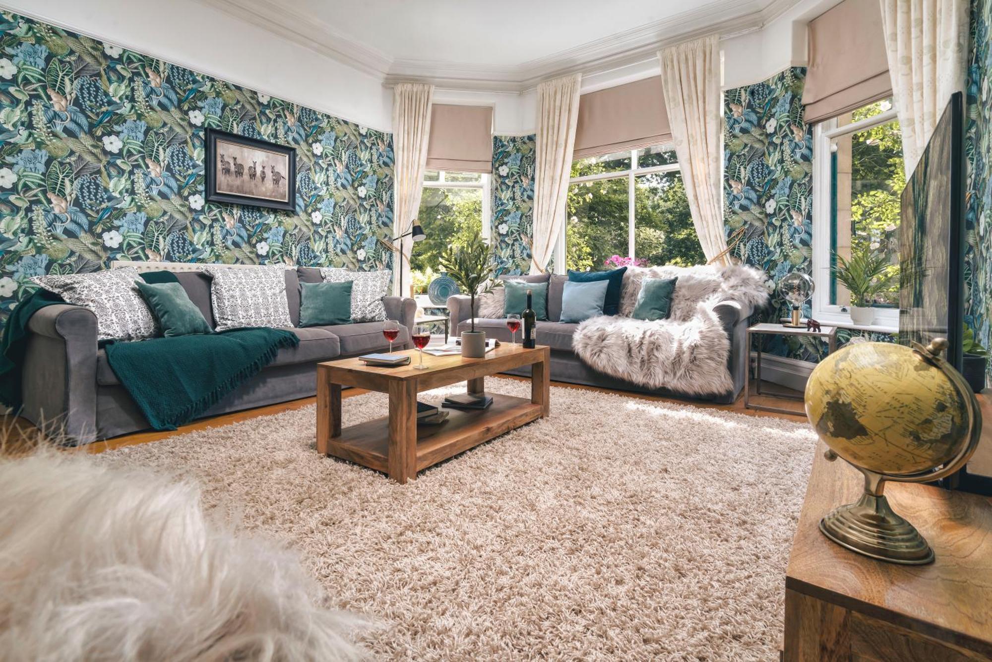 Rosemount District Townhouse With Hot Tub Holiday home