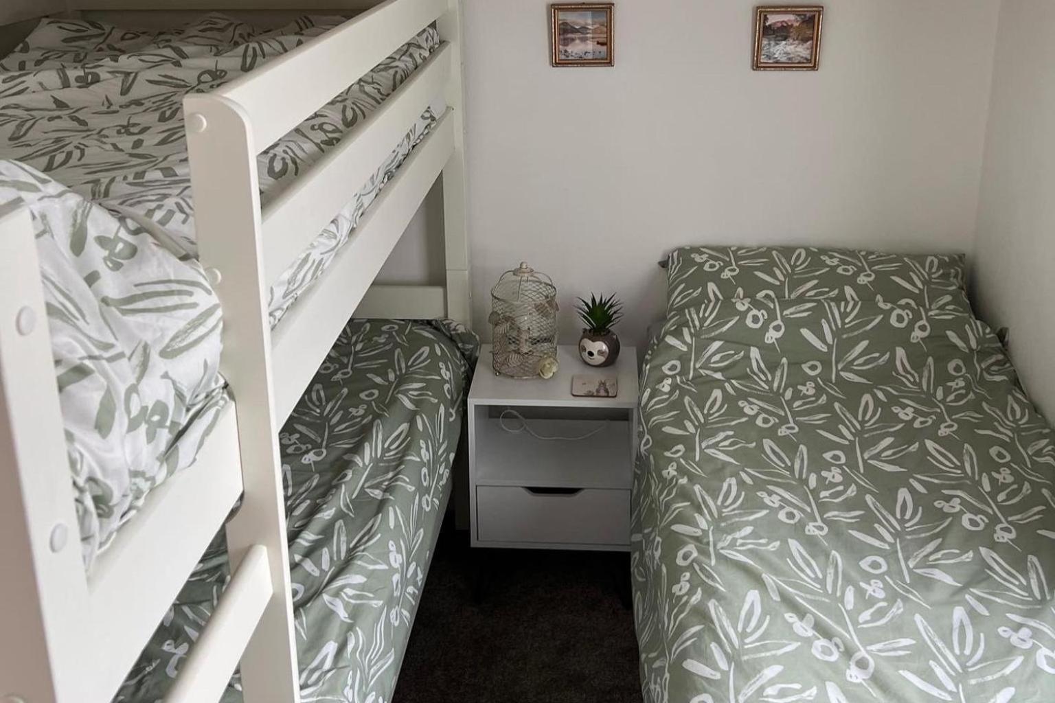 2br-lodge-sleeps4-valleyview-petfriendly Holiday home
