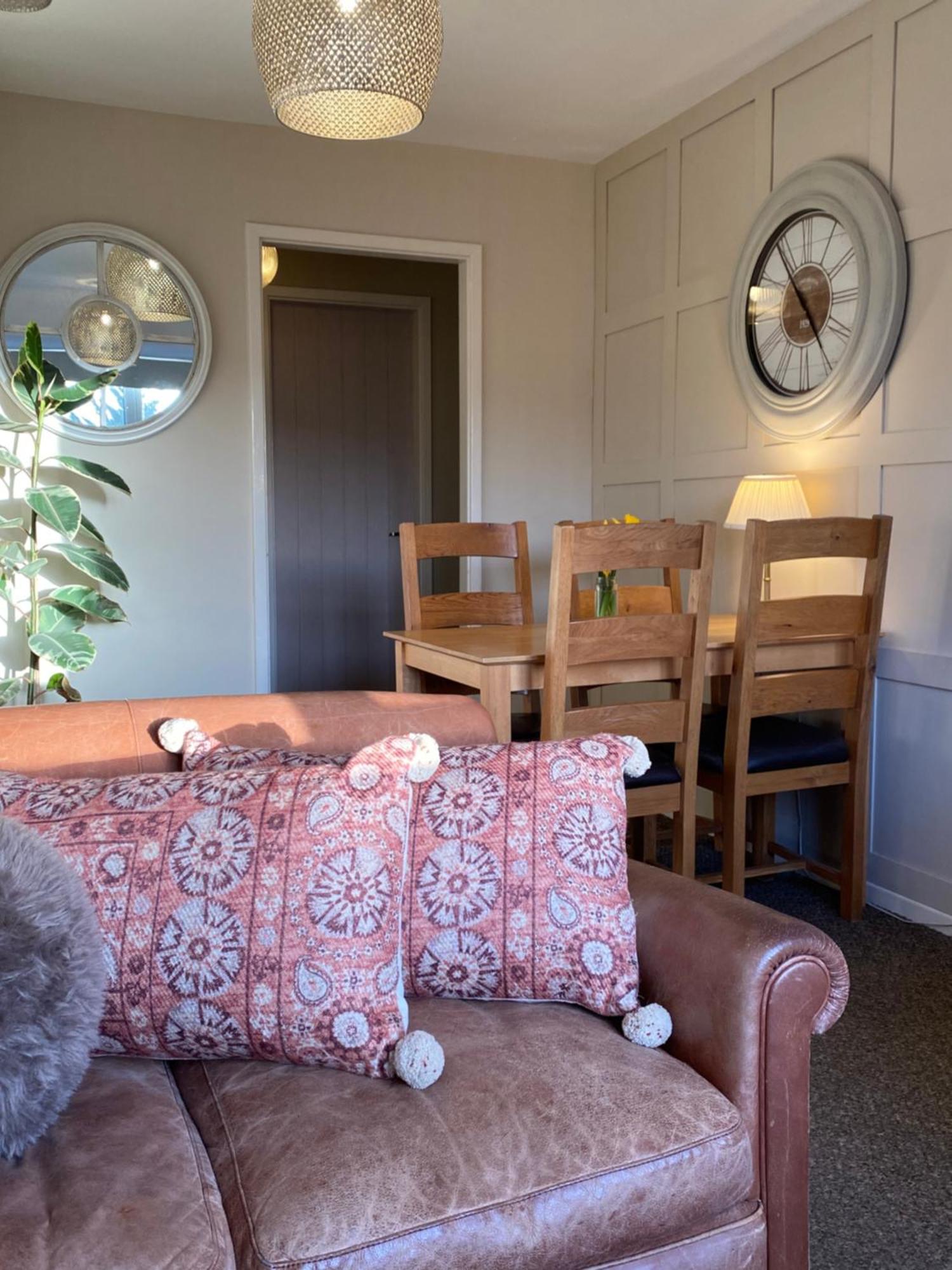 Bowness Bay View Apartment *