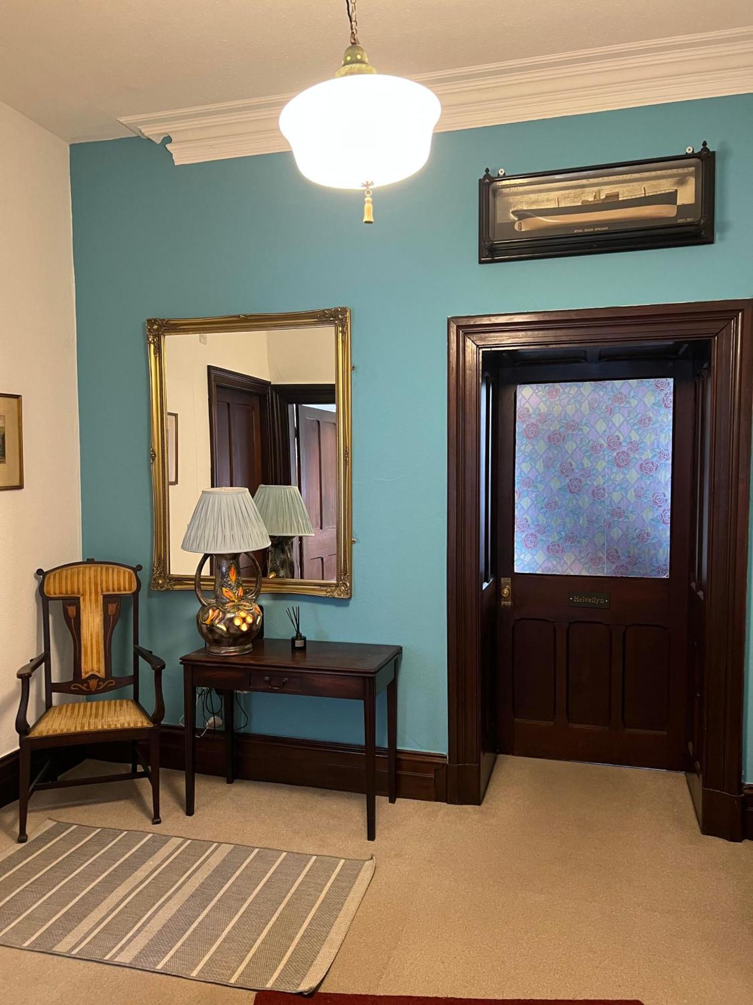 Hazlehurst Apartment