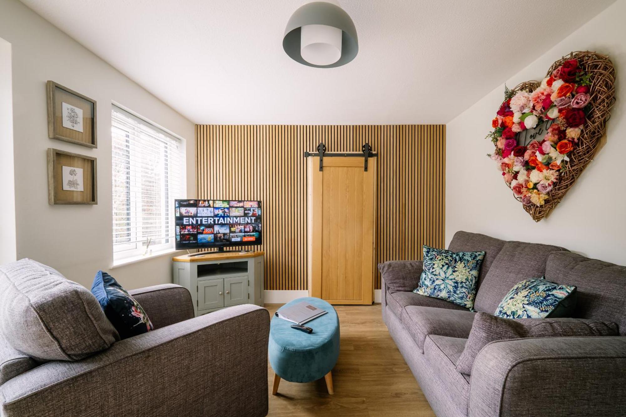 Rockside - Luxury 1 Bedroom With Hot Tub, Location, Parking And Pet Friendly Windermere