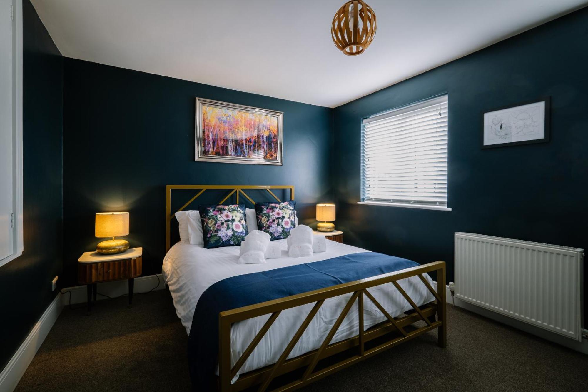 Rockside - Luxury 1 Bedroom With Hot Tub, Location, Parking And Pet Friendly *