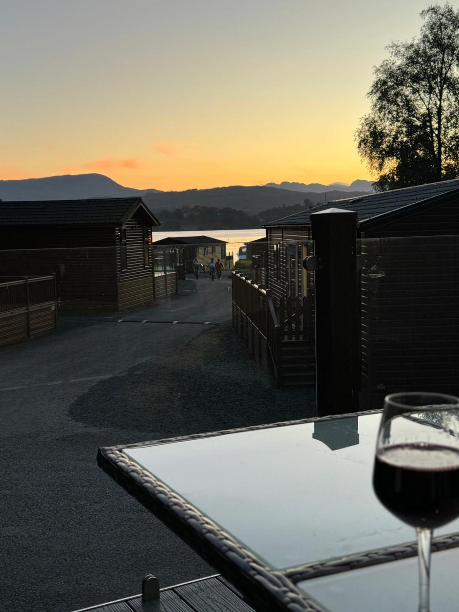 V+b Hygge Windermere
