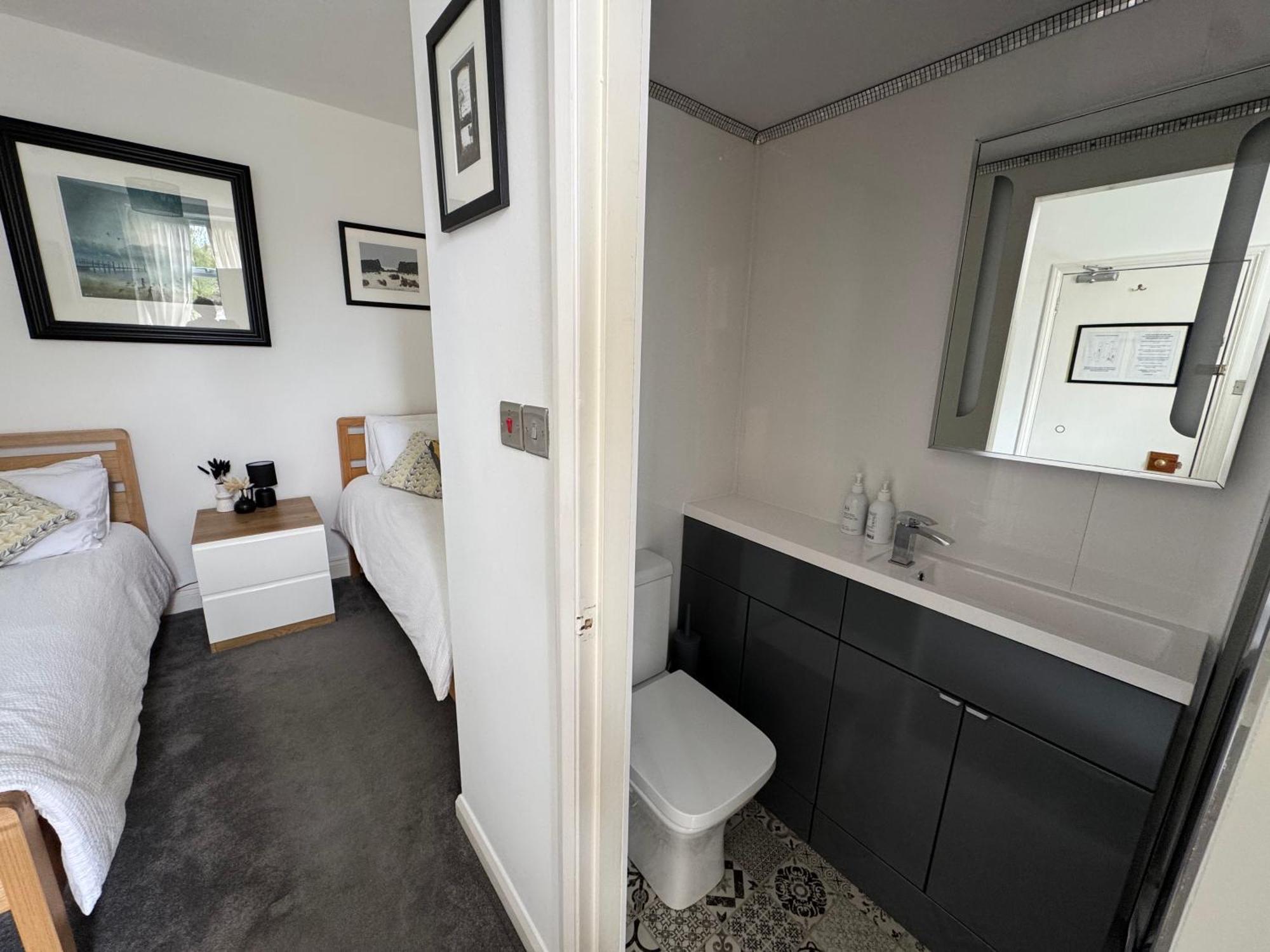 Denecrest Guest house 3*