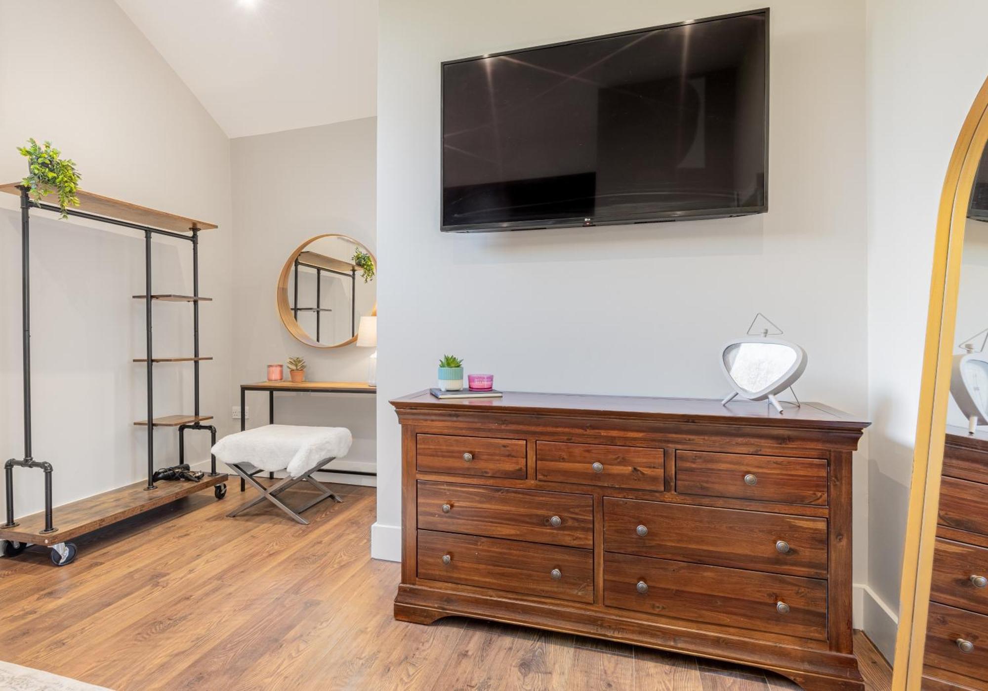 The Cosy Loft, Pet Friendly In Apartment