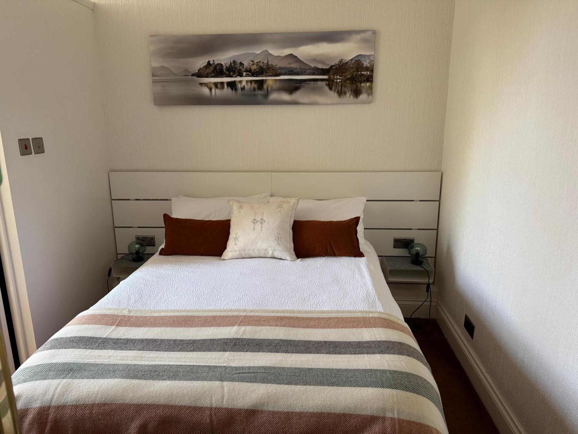 Denecrest Guest house 3*