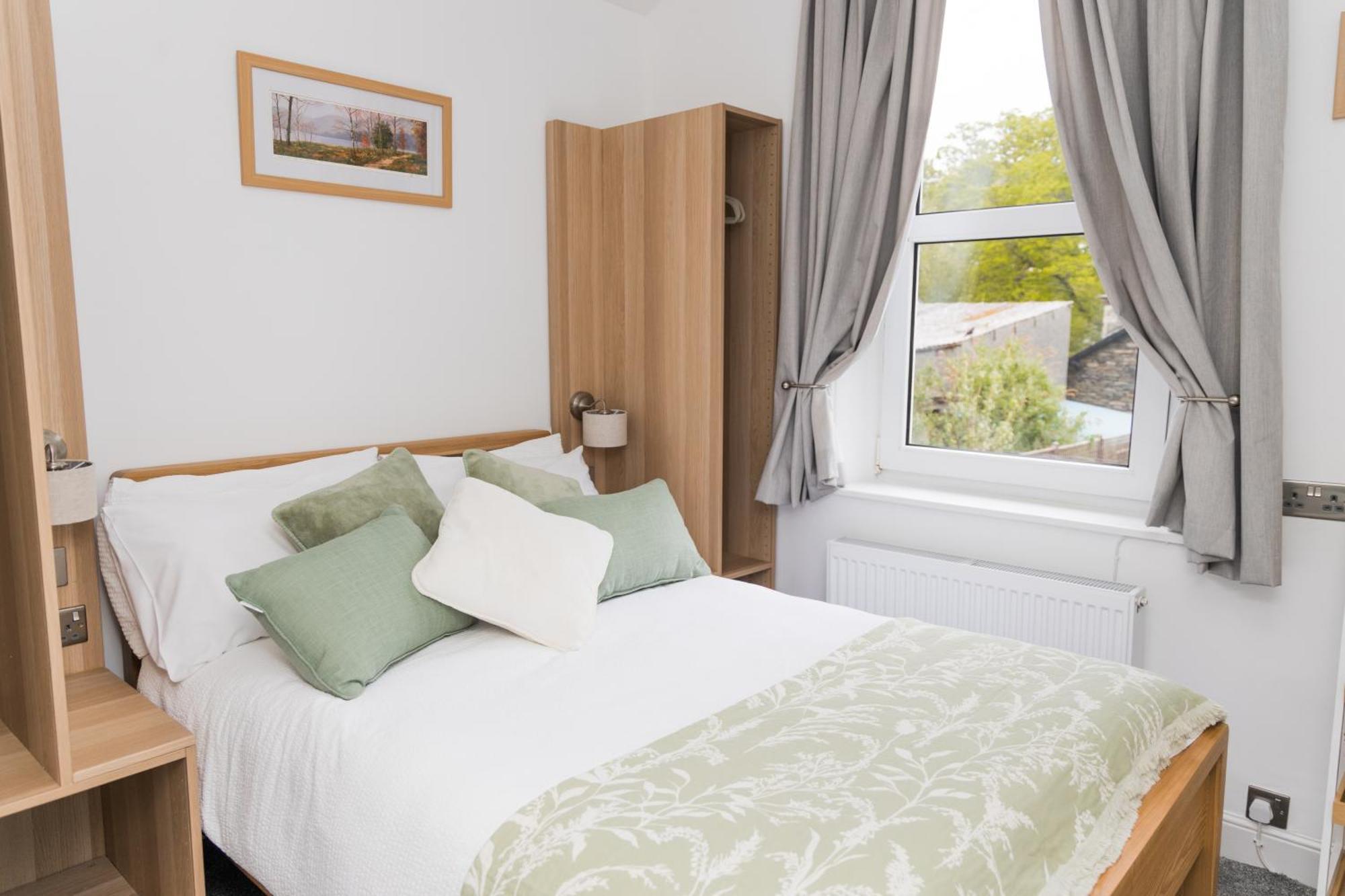 Denecrest 3* Windermere