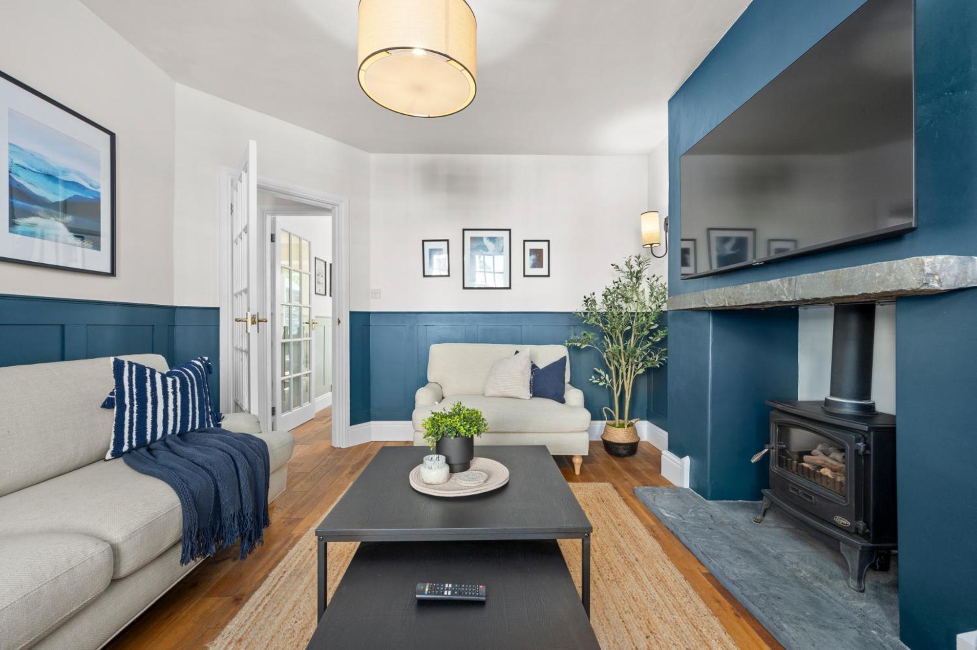 Gorgeous - 3 Bedrooms *